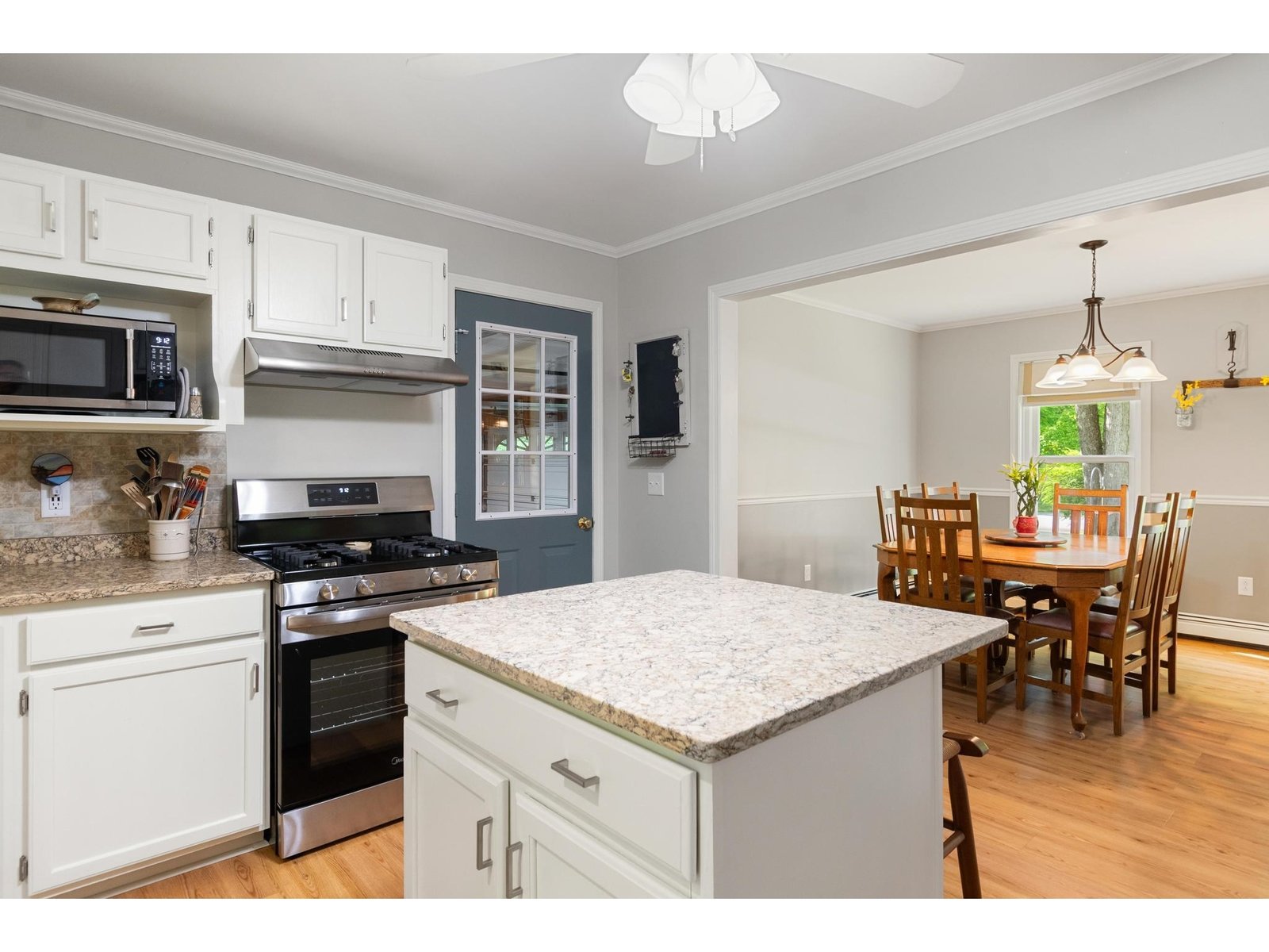 588 Waller Road