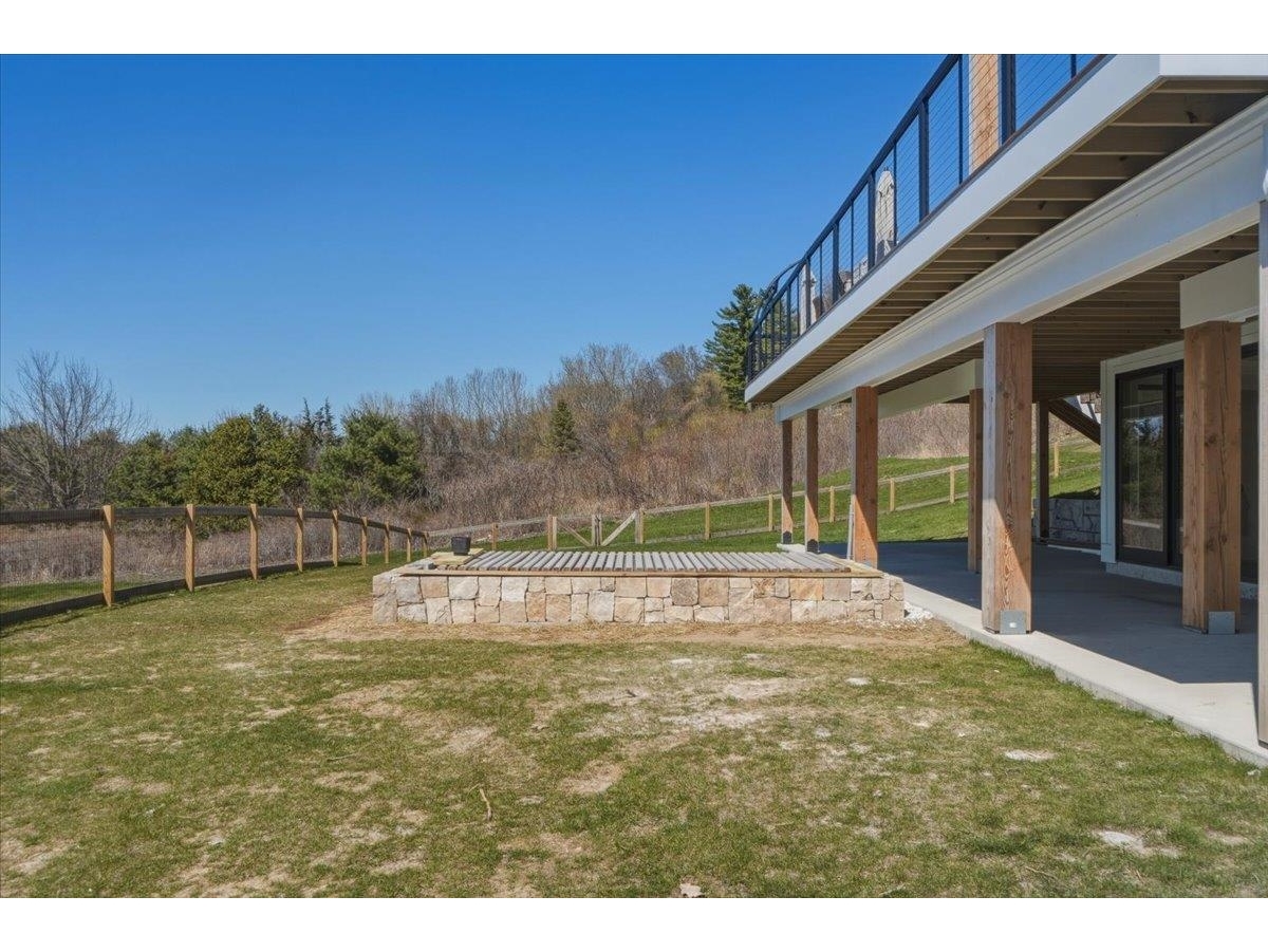 5880 Mt Philo Road