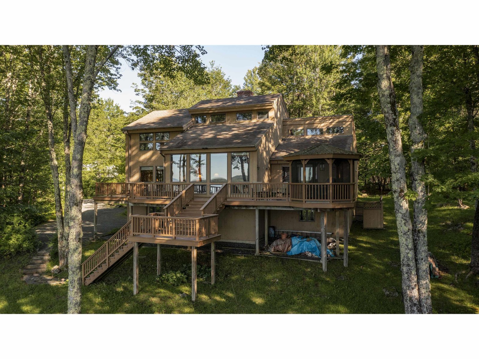 589 Fairbanks Turn