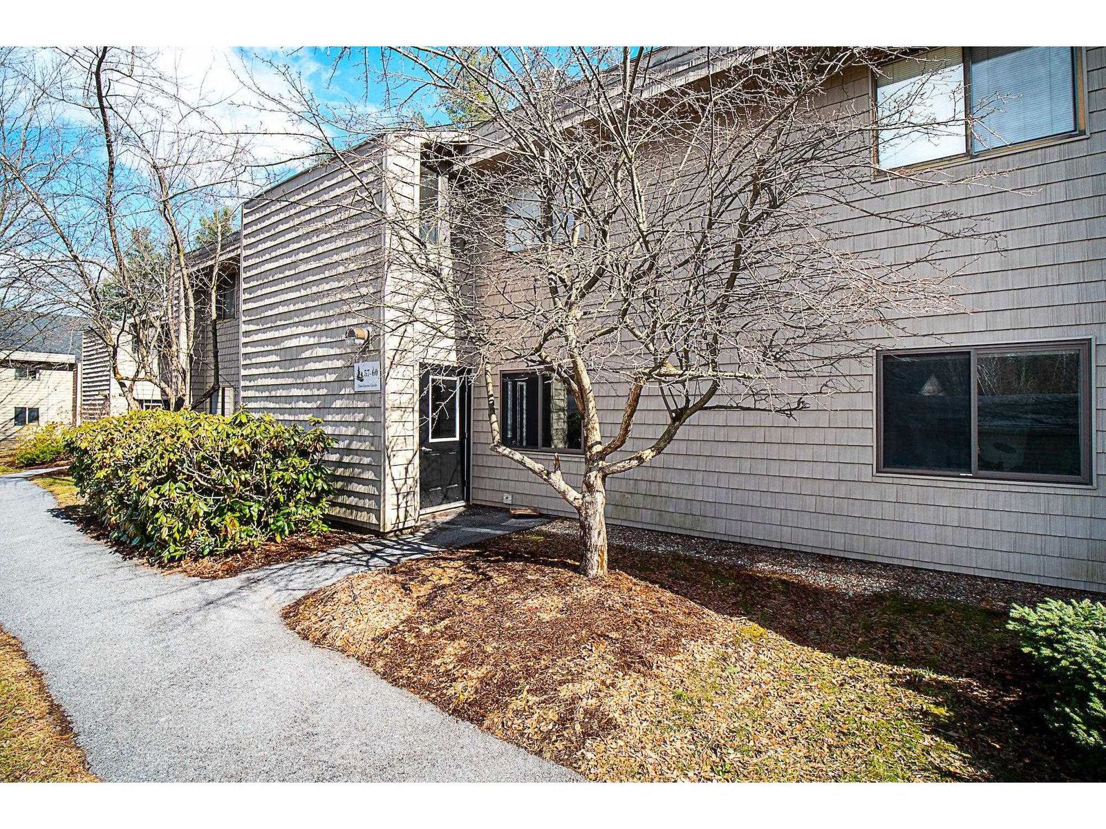 59 Hawthorne Circle, South Burlington
