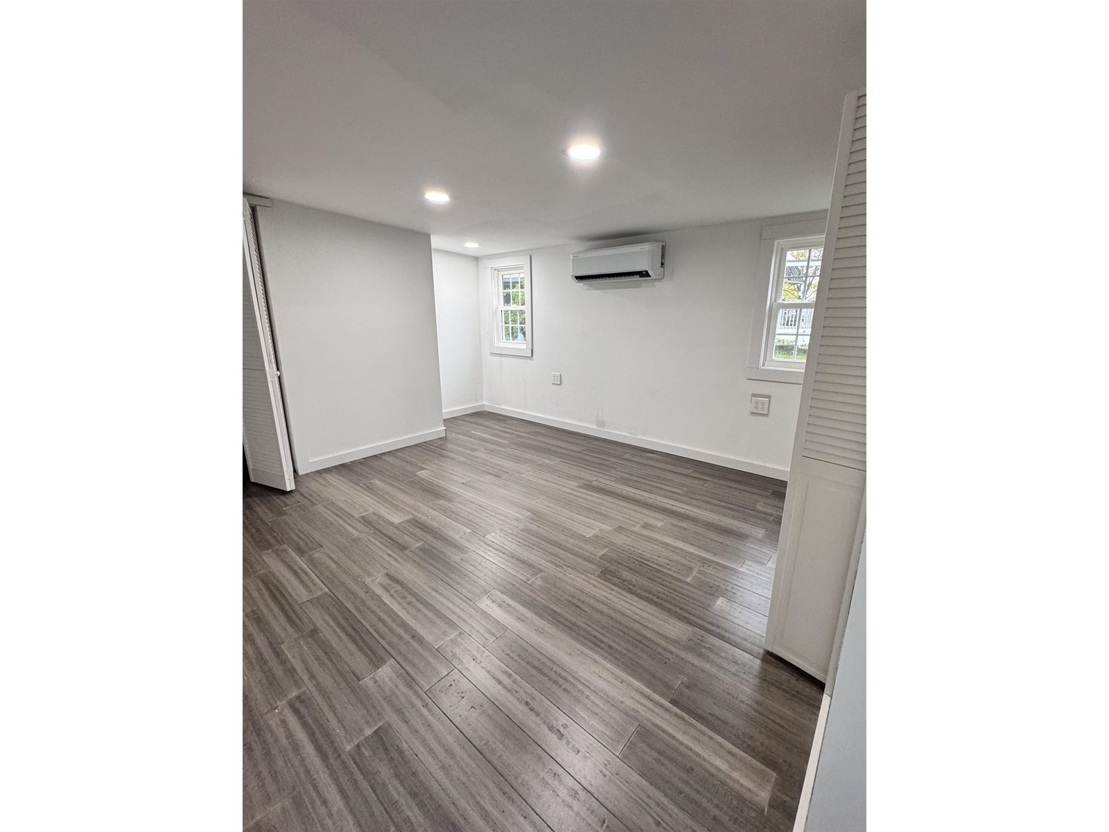 2nd Bathroom and 1/2 Bathroom