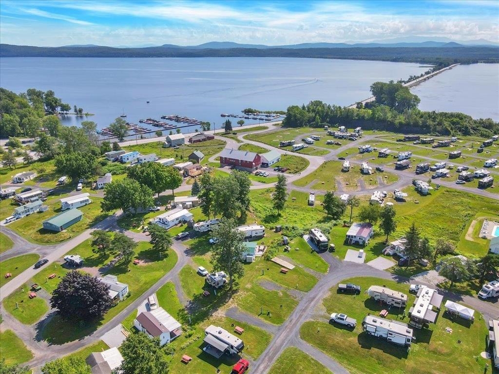 59 Island Circle