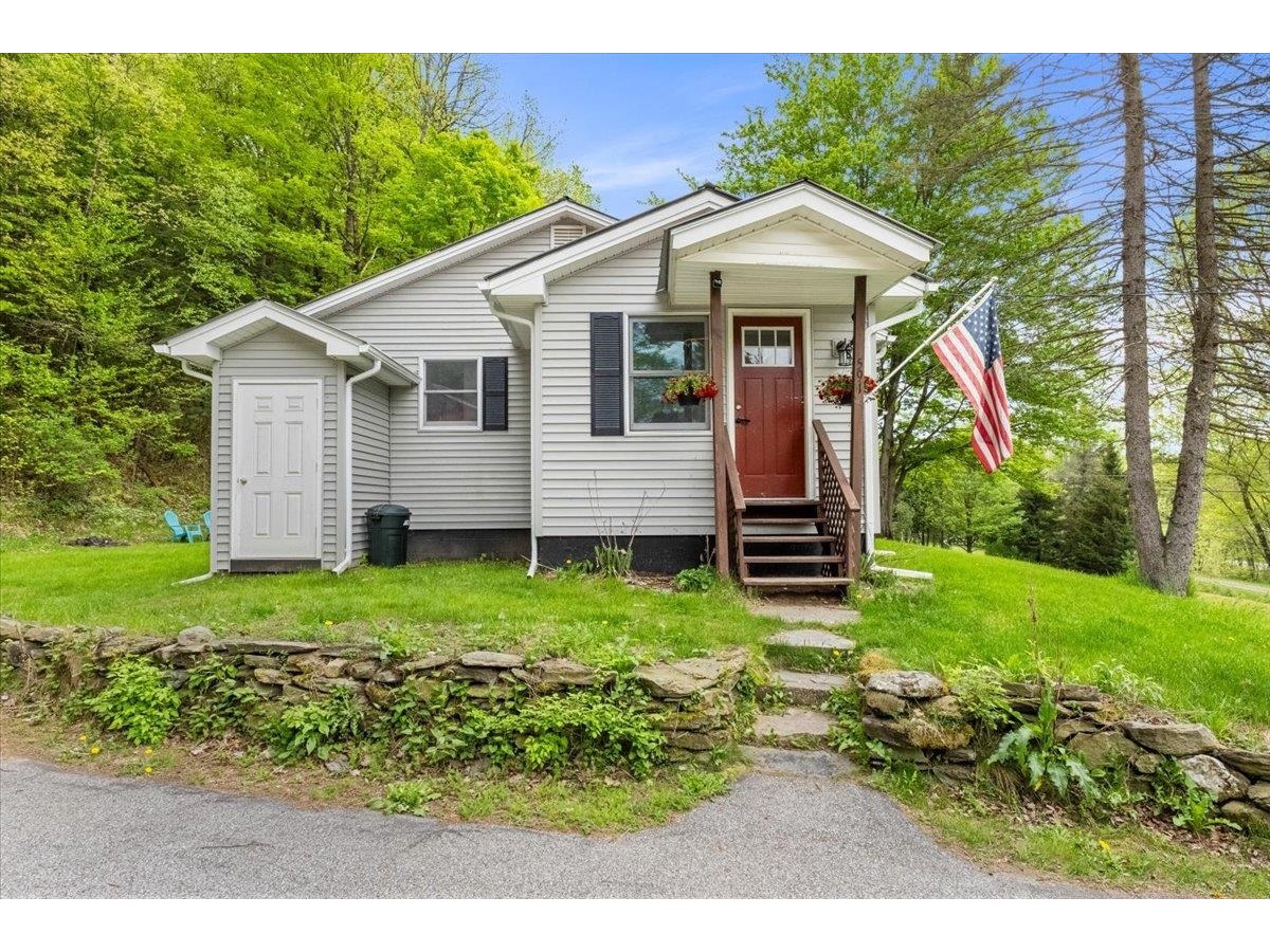 591 Sweet Hollow Road