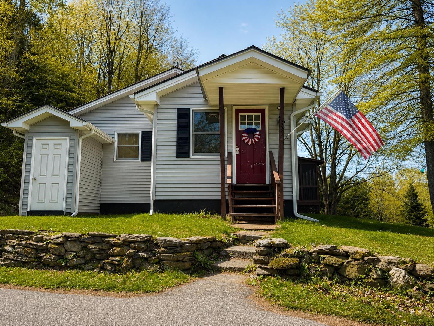 591 Sweet Hollow Road