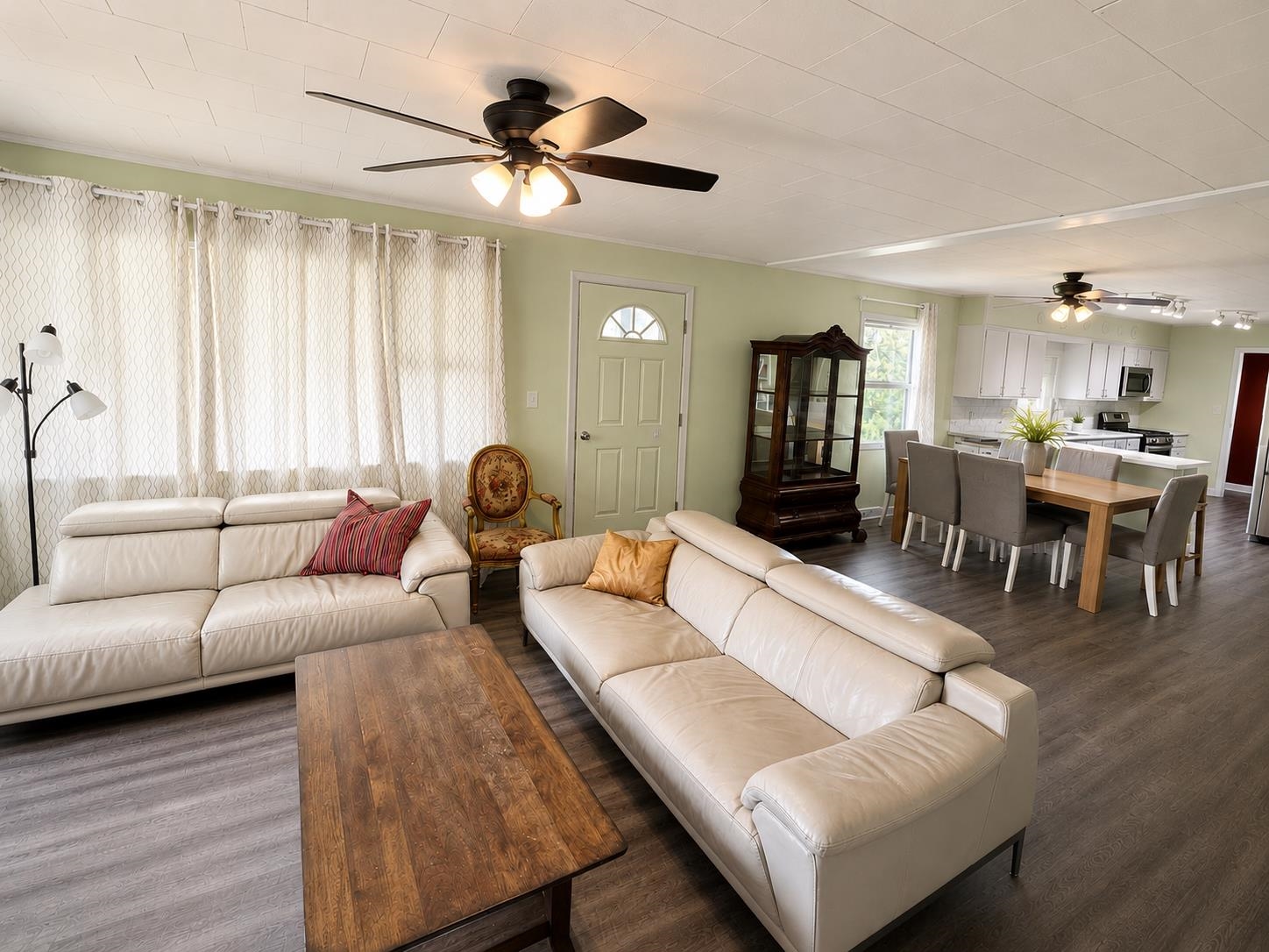 591 Sweet Hollow Road