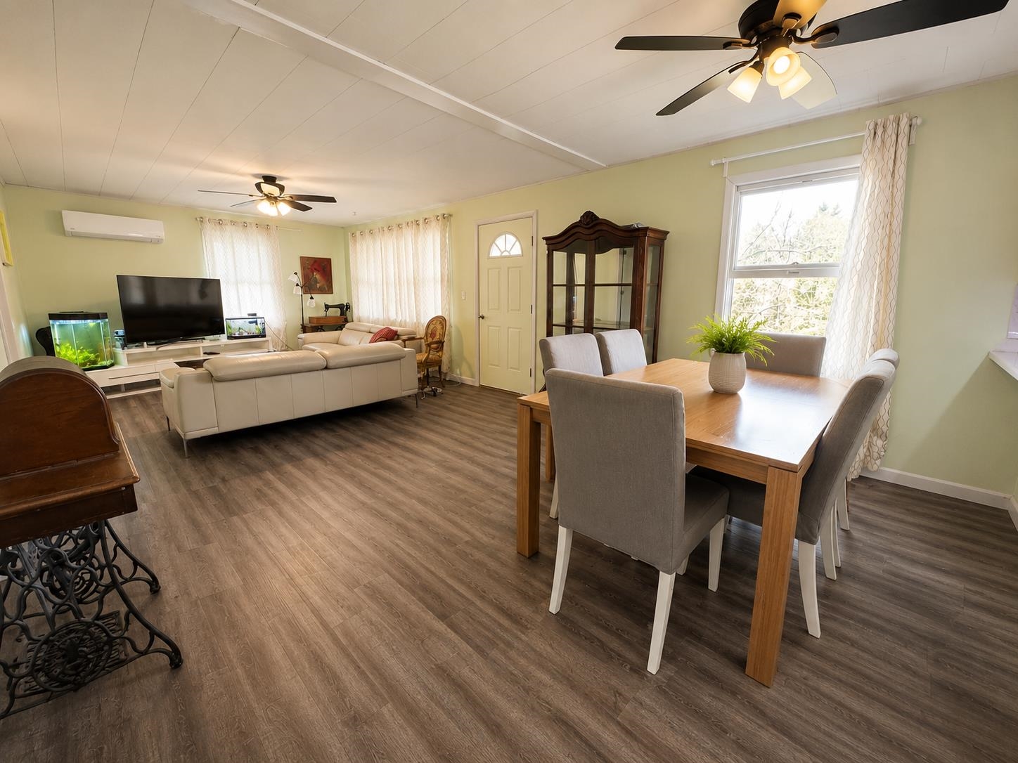 591 Sweet Hollow Road