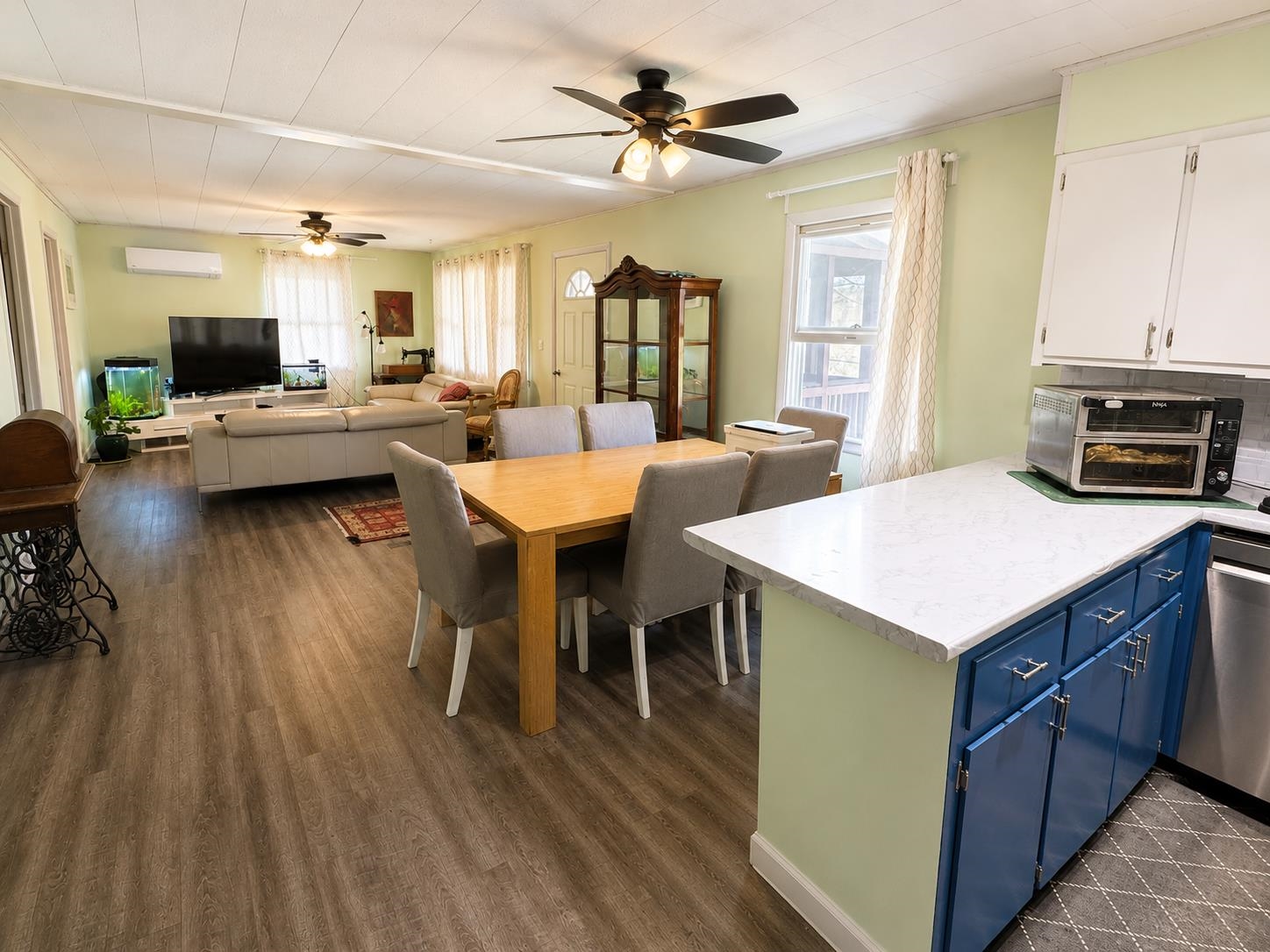 591 Sweet Hollow Road
