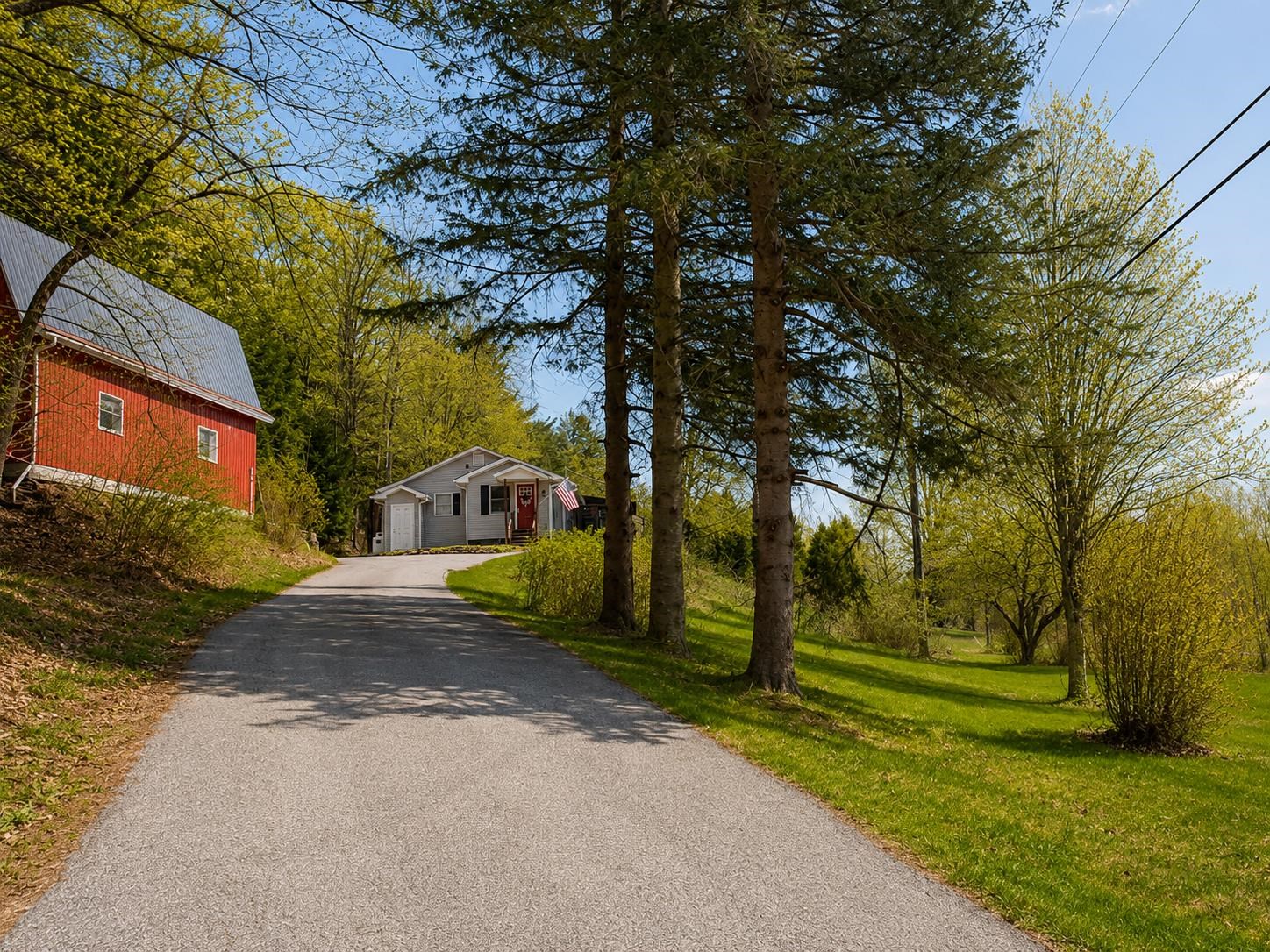 591 Sweet Hollow Road