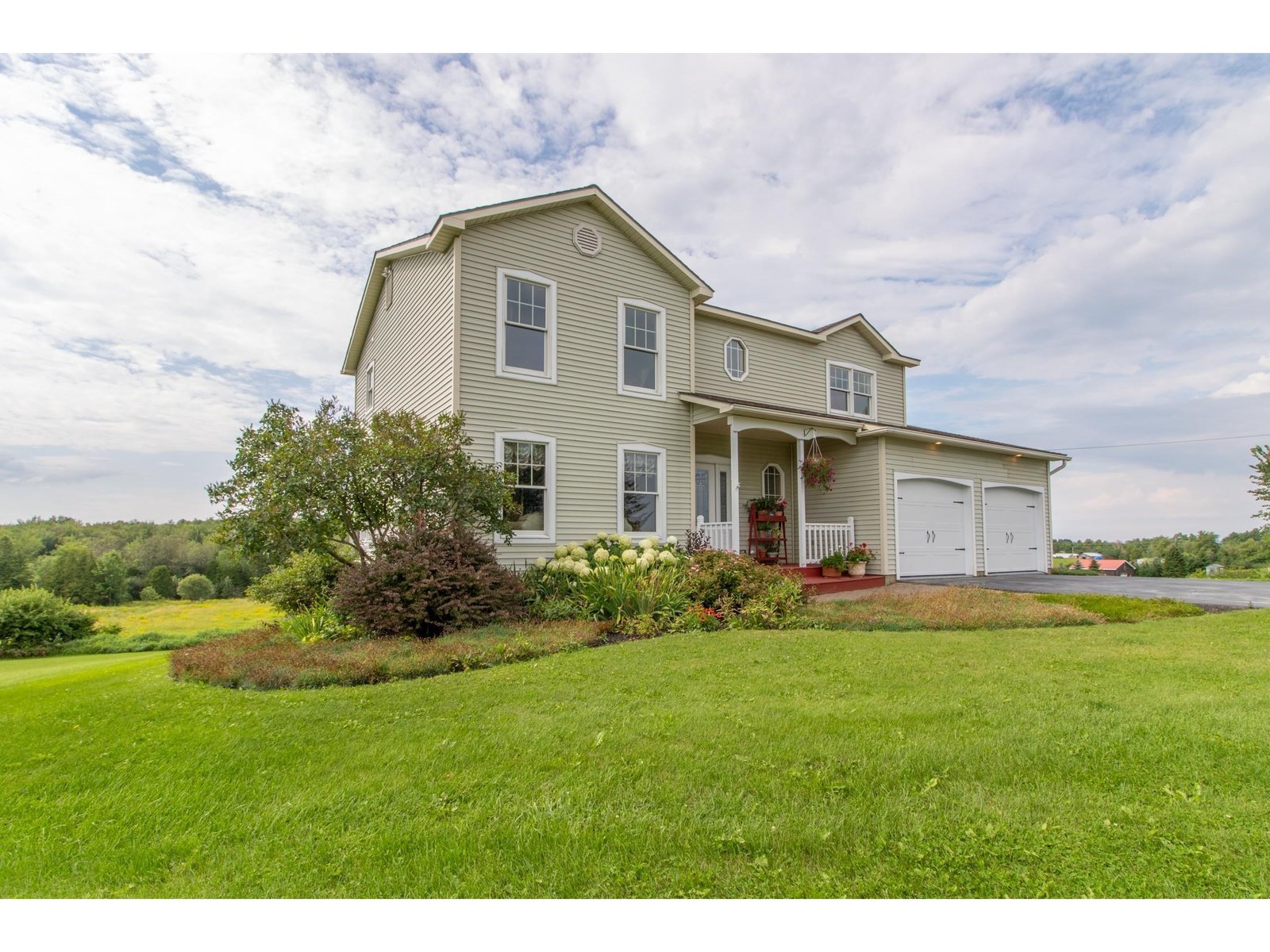 592 Lane Road