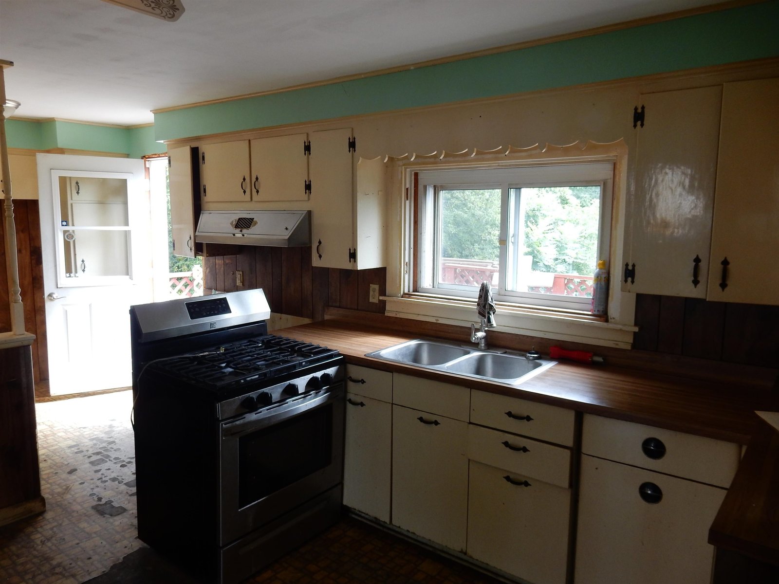 594 E Main Street