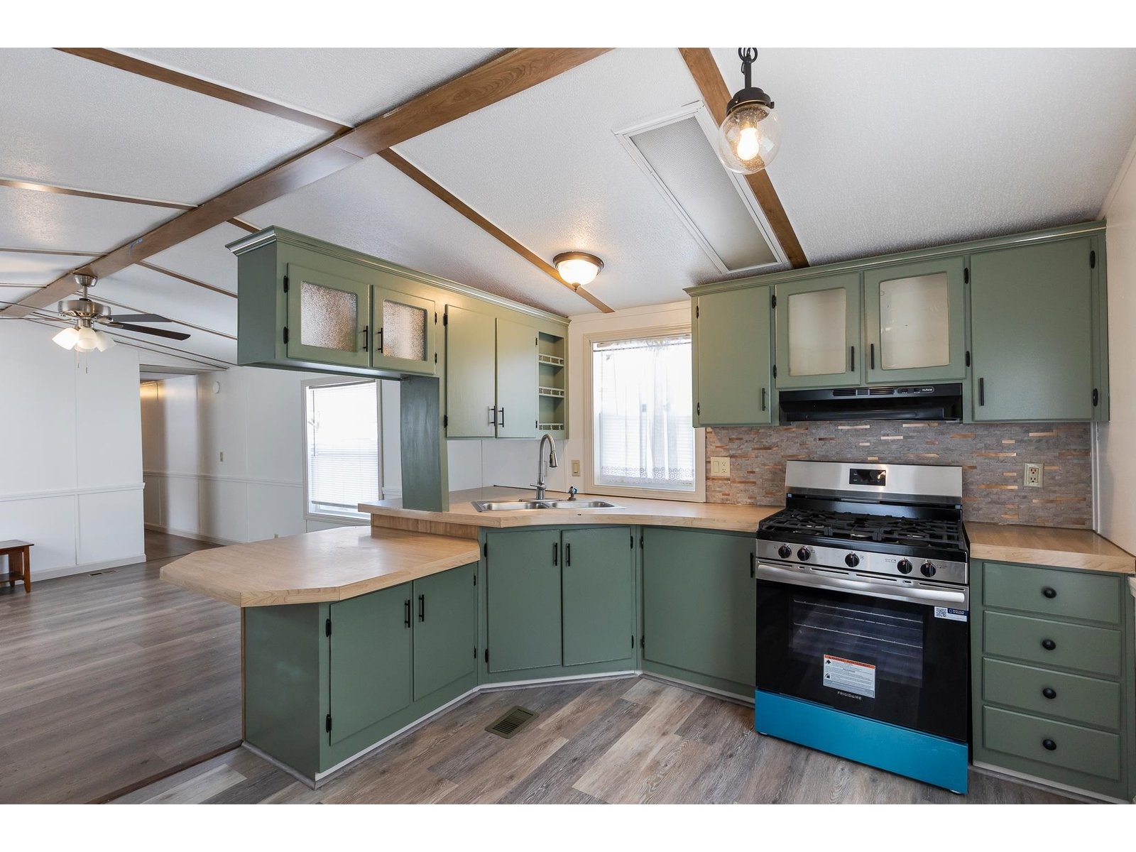 596 South Barre Road, Unit 10
