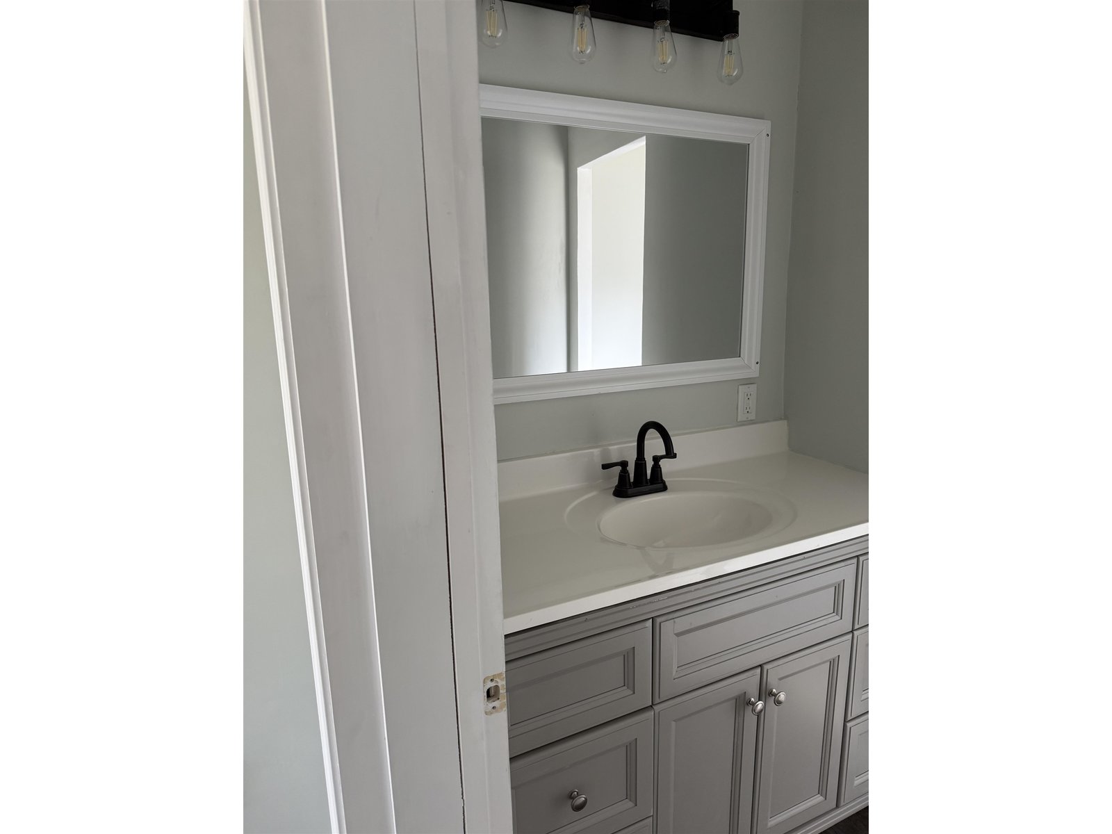 Masster Bedroom Bathroom