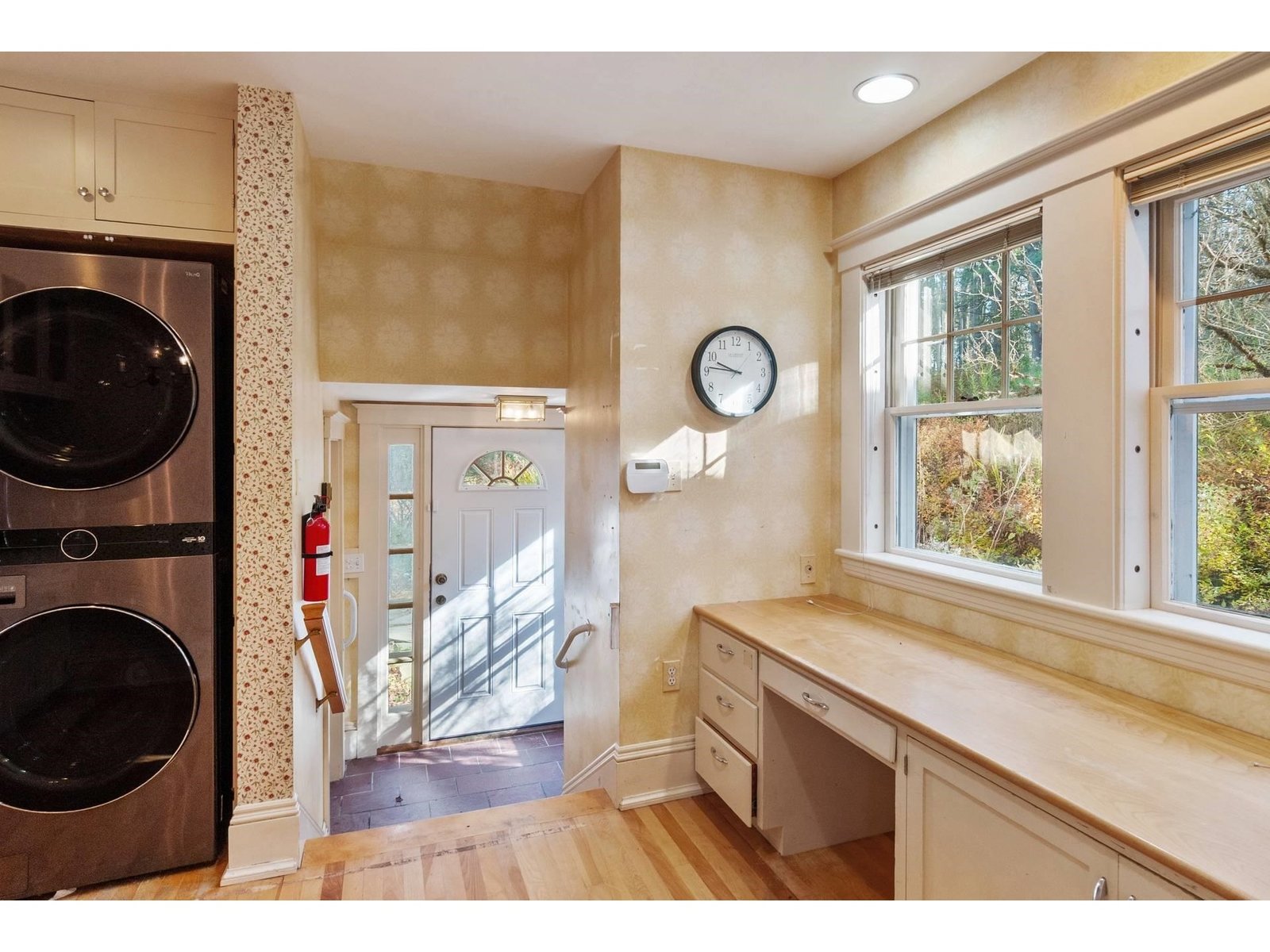 598 East Woodstock Road