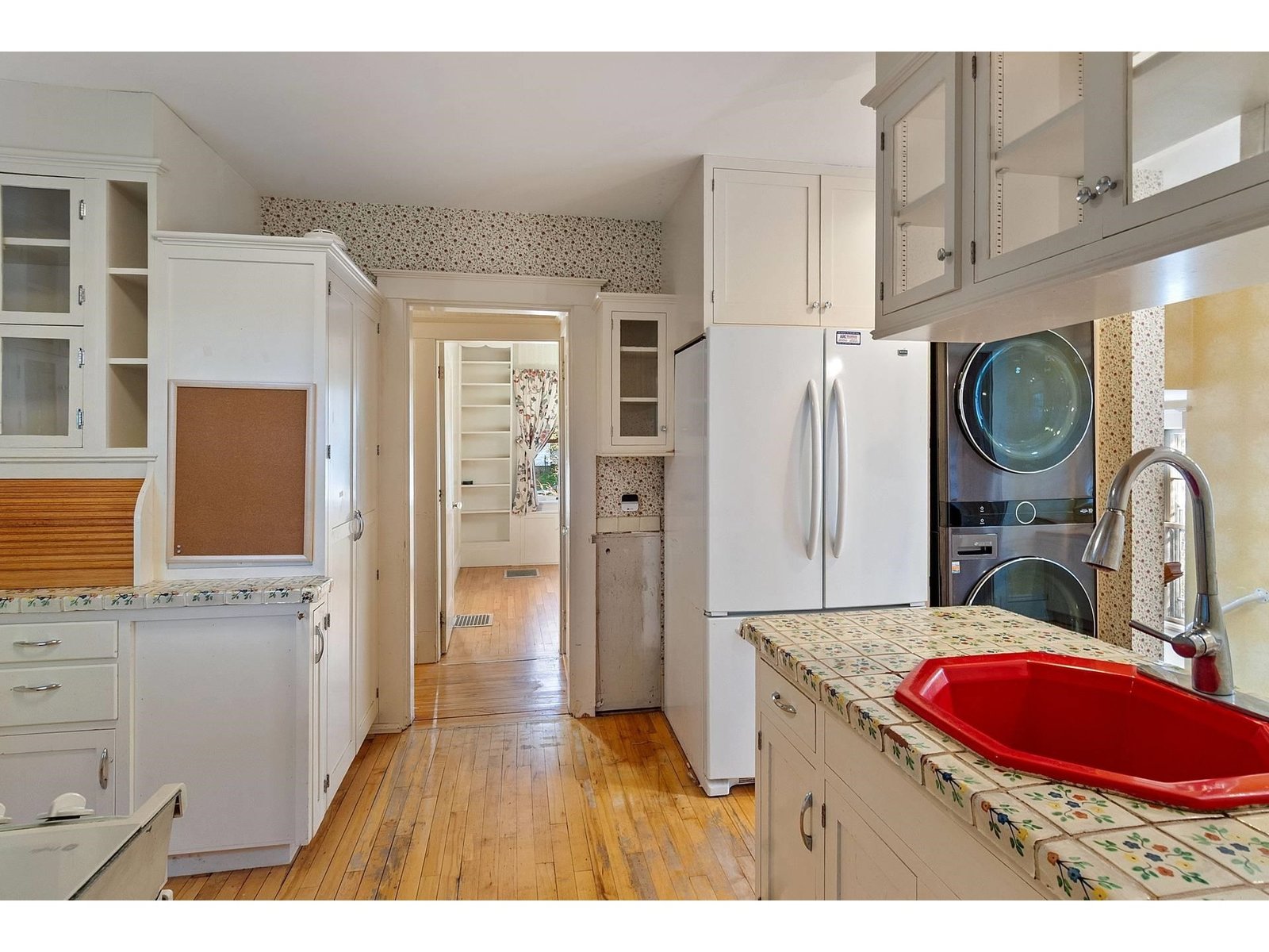 598 East Woodstock Road