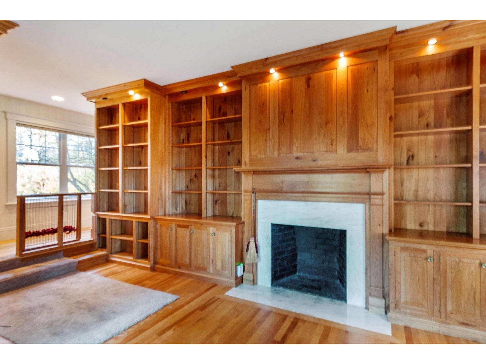 598 East Woodstock Road