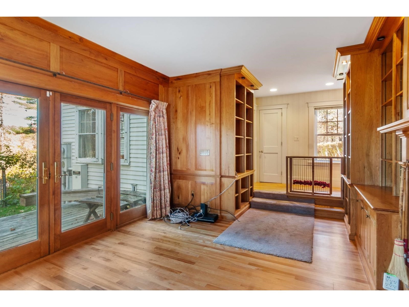 598 East Woodstock Road