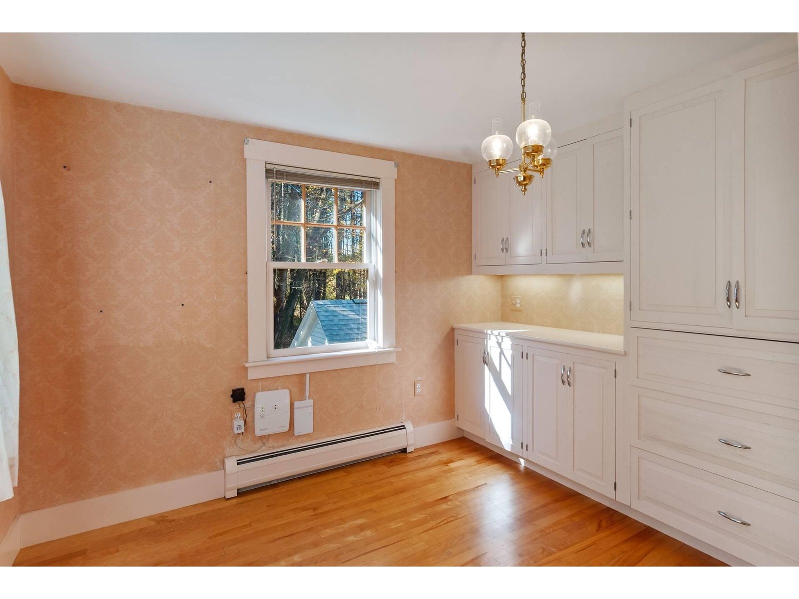 598 East Woodstock Road