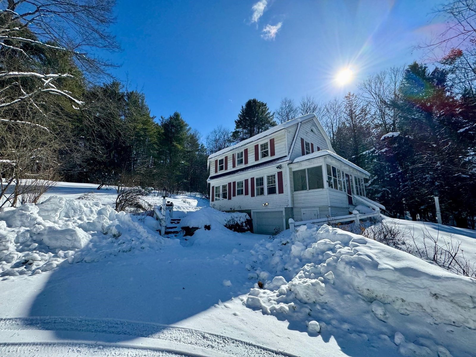 598 East Woodstock Road