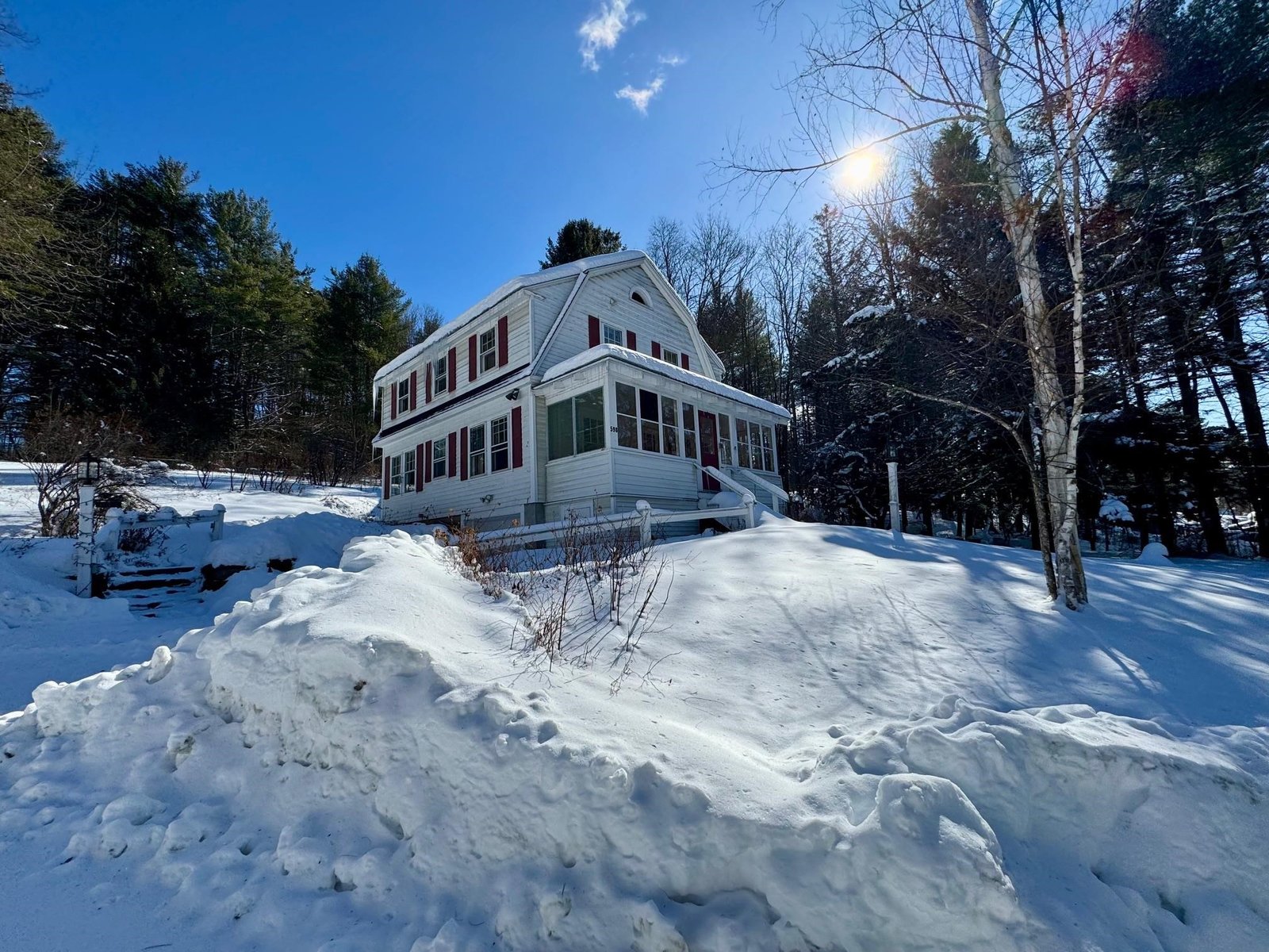 598 East Woodstock Road