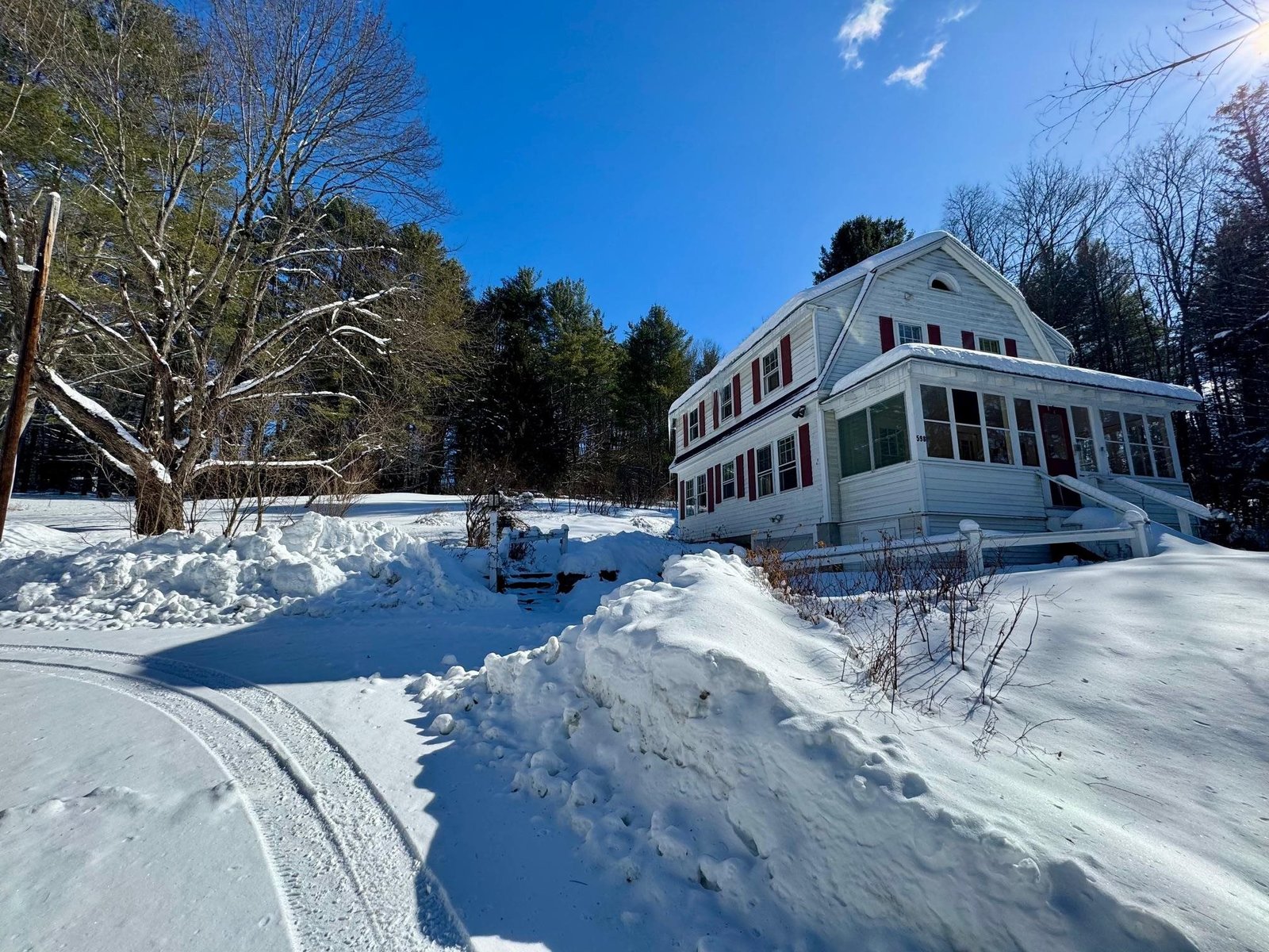 598 East Woodstock Road