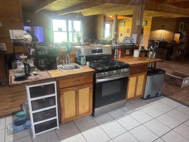599 Collinsville Road