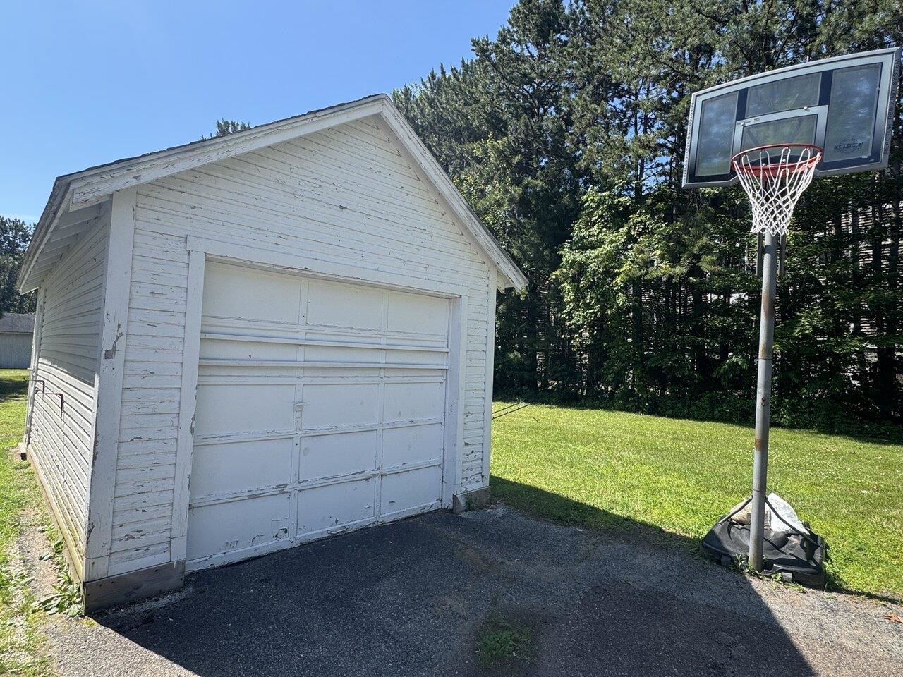 PLUS 1-Car Garage