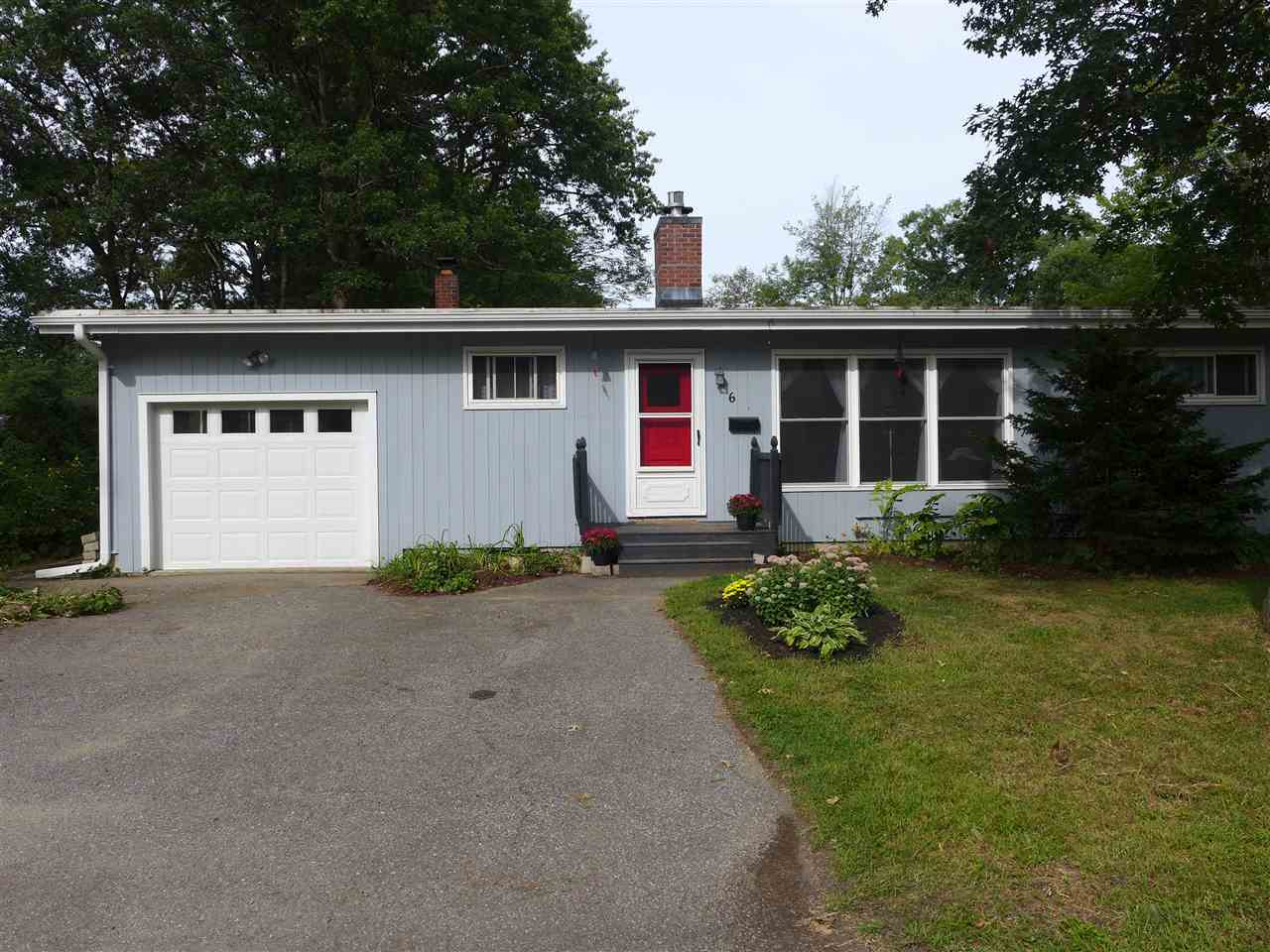 6 Brooks Avenue
