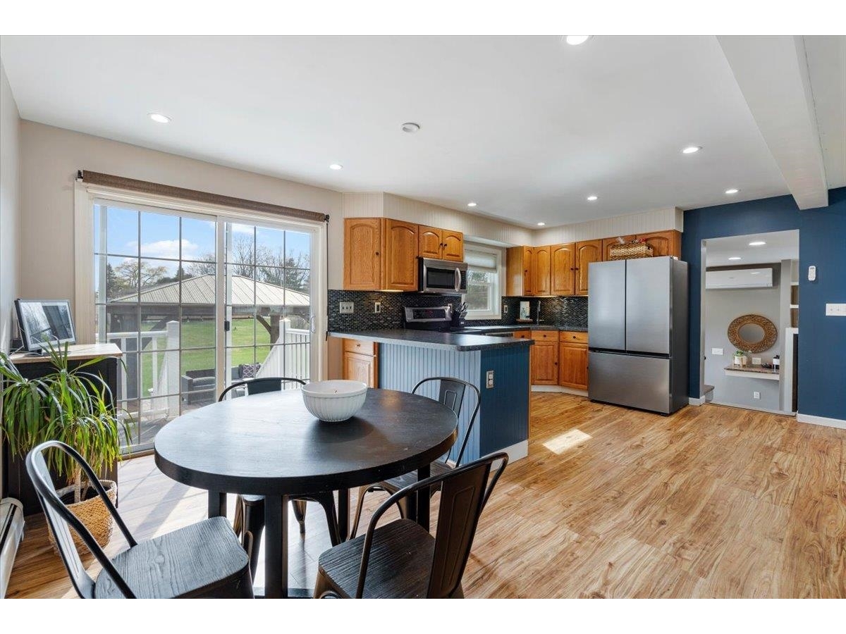 6 Cooper Road