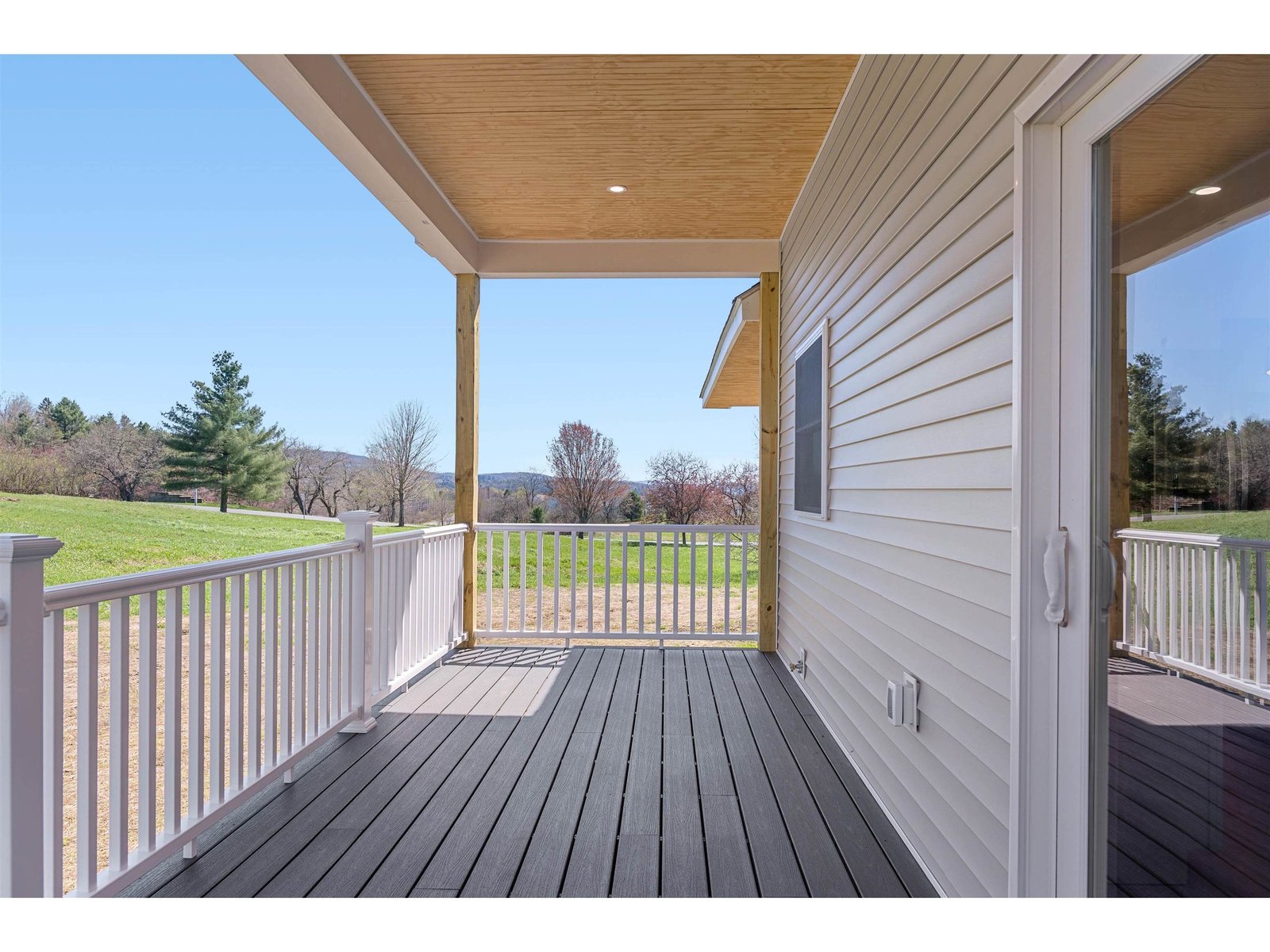 6 Countryside Drive