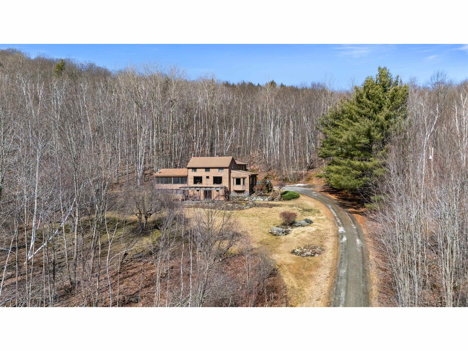 6 Fox Lane, Westford
