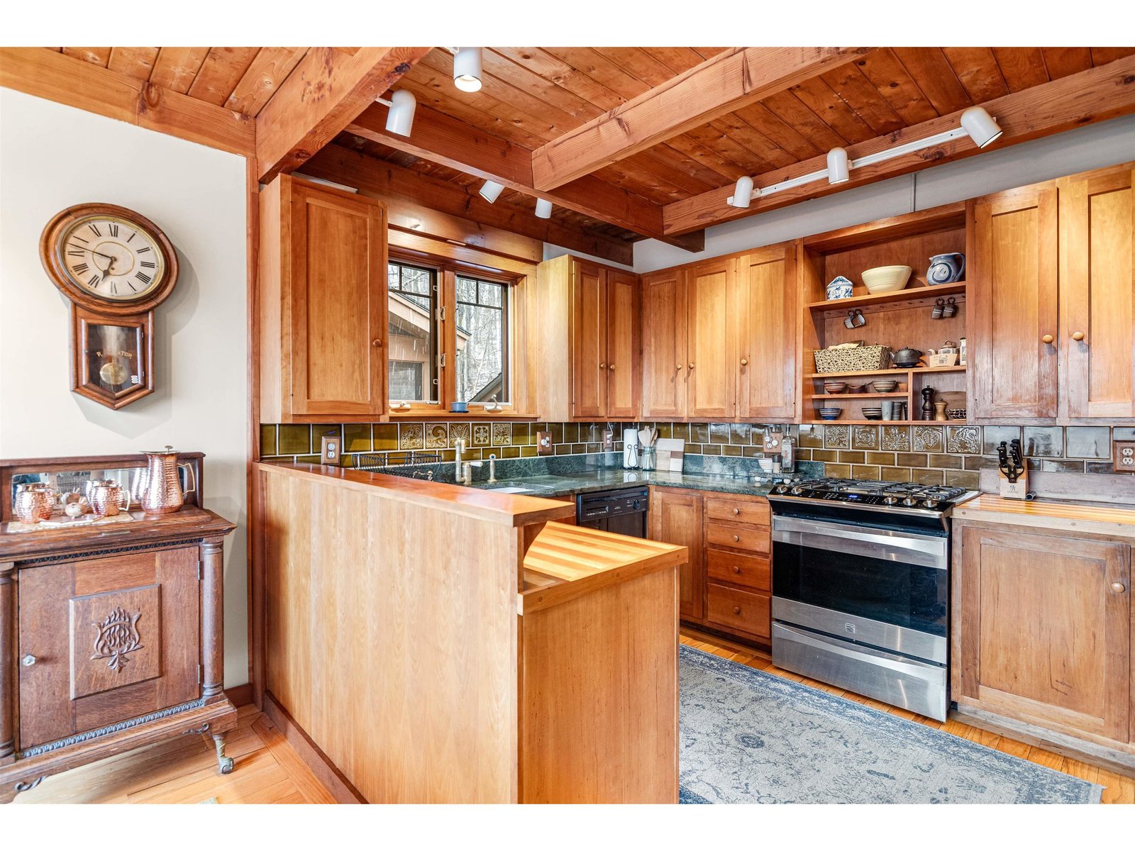 6 Fox Lane