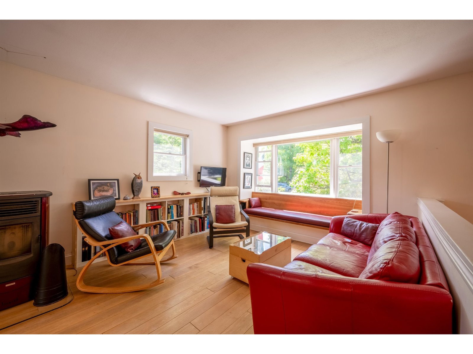 6 Harrow Way