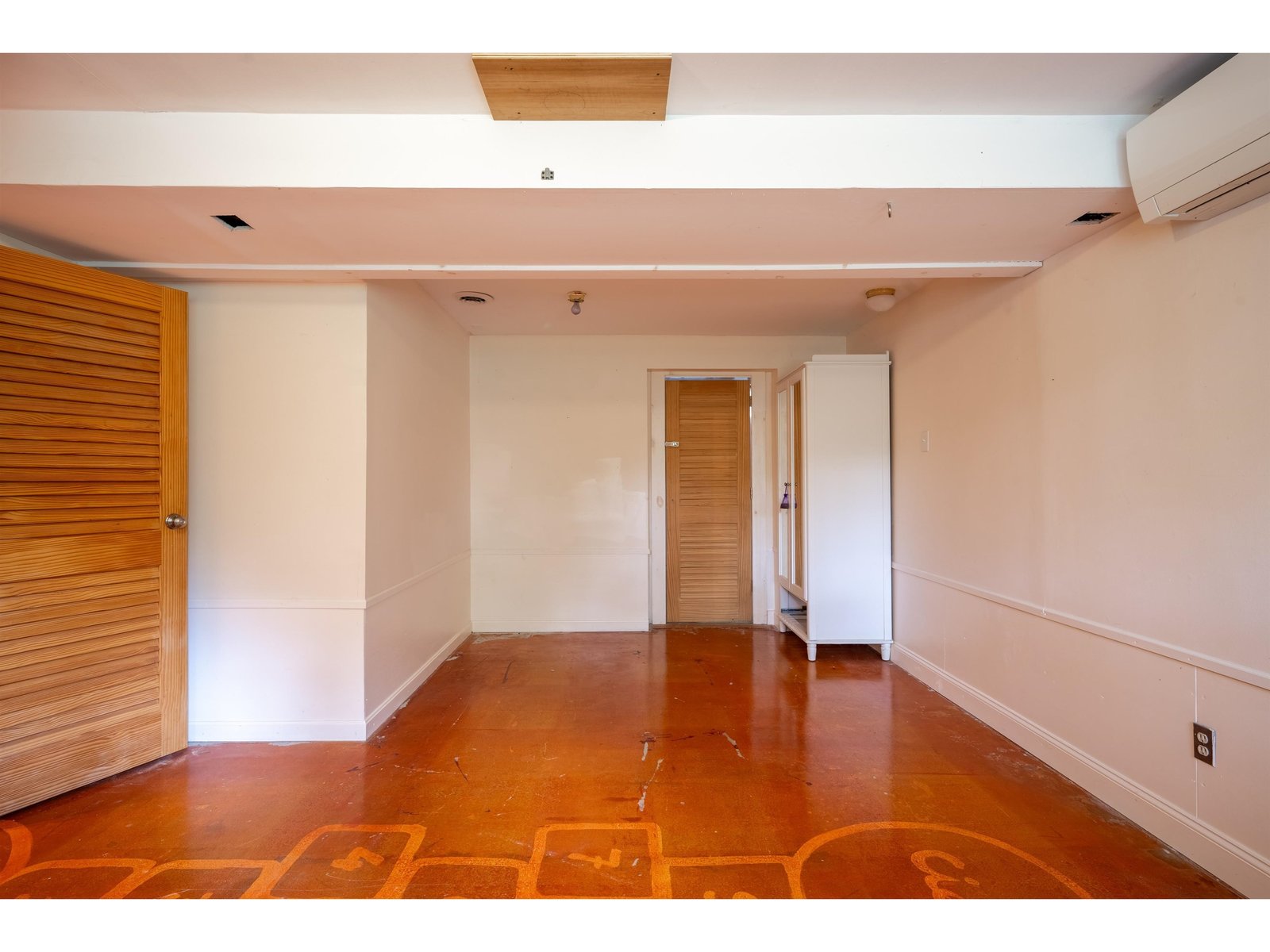 6 Harrow Way