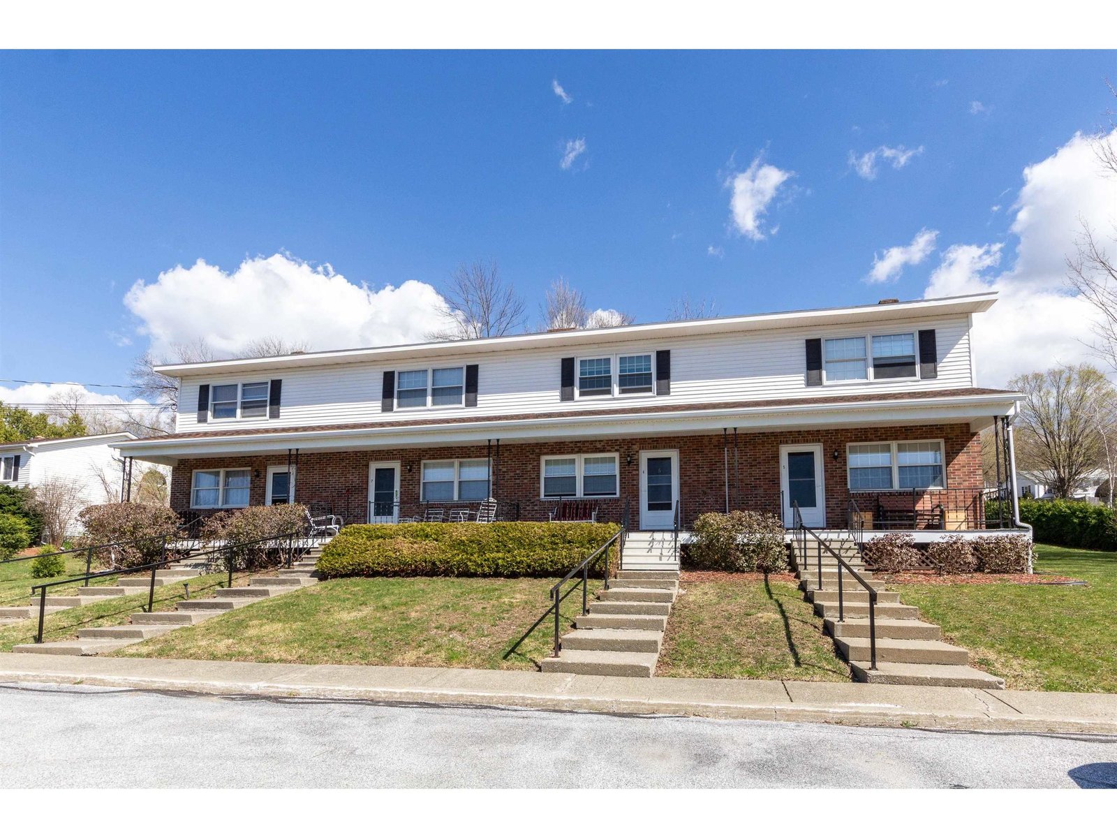 6 Howard Estates