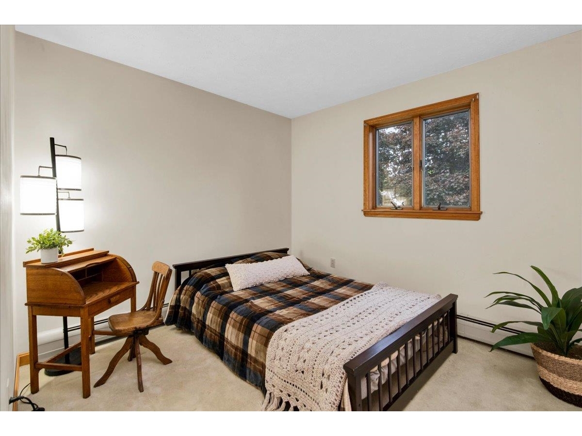 6 Meadowbrook Lane