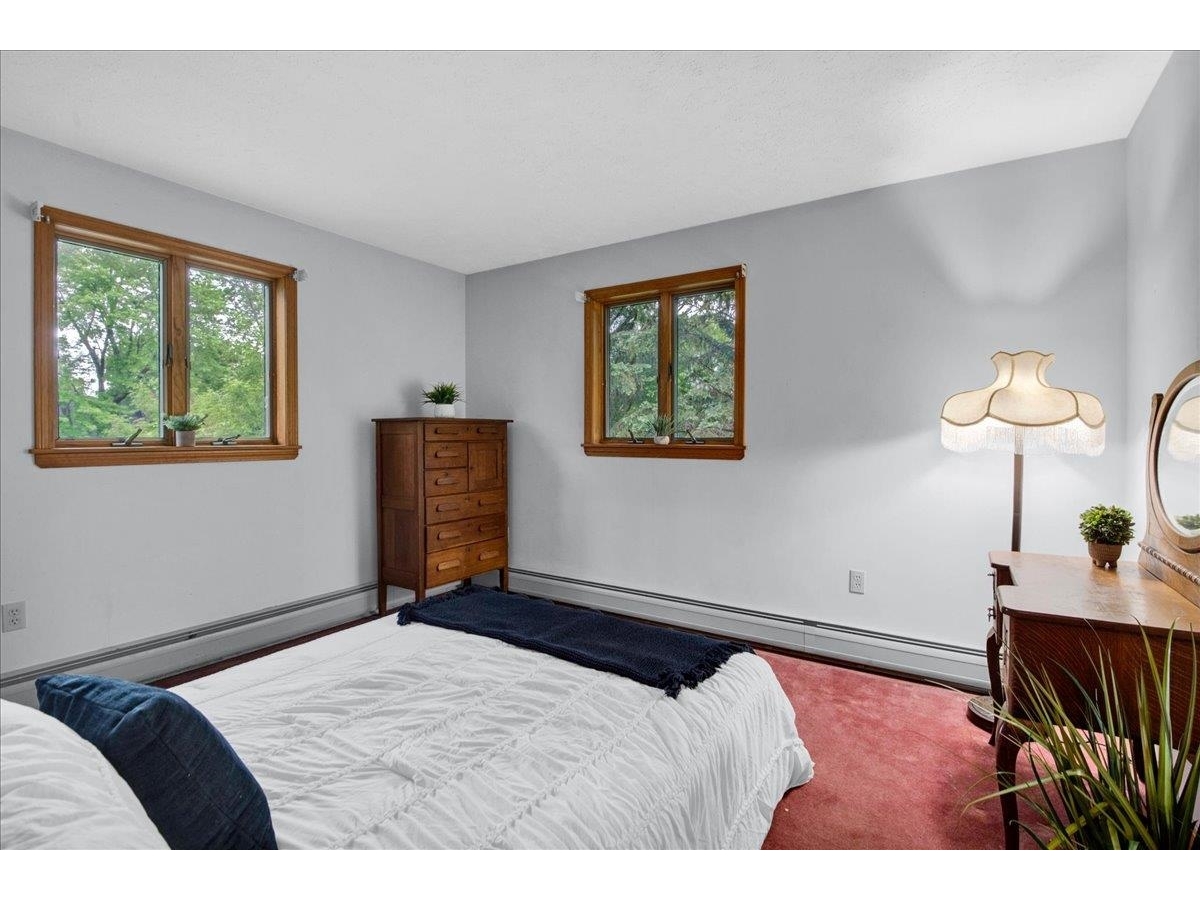 6 Meadowbrook Lane