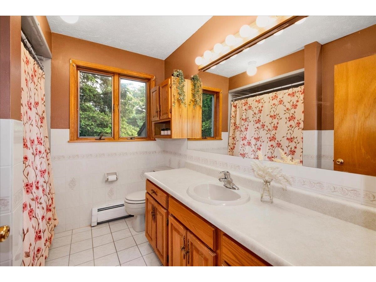 6 Meadowbrook Lane