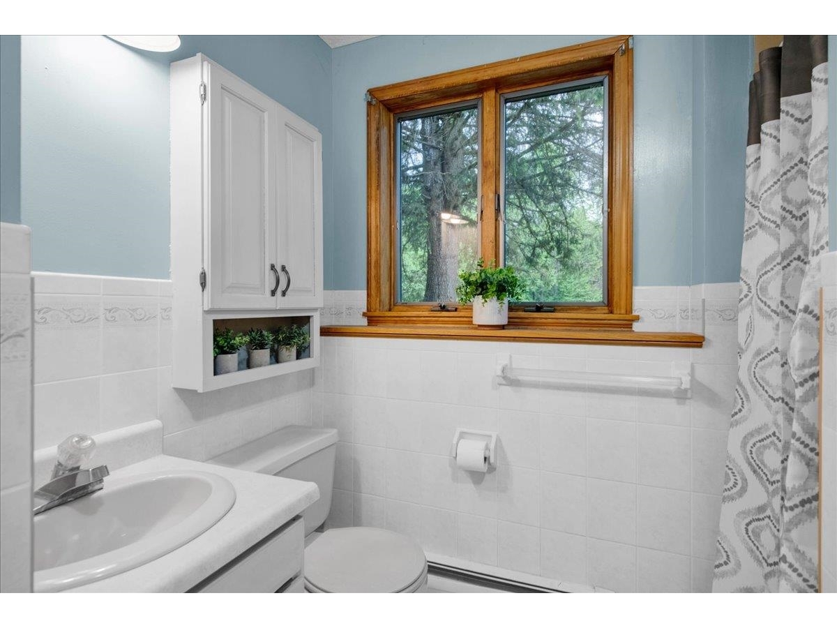 6 Meadowbrook Lane