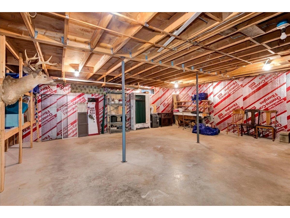 6 Meadowbrook Lane