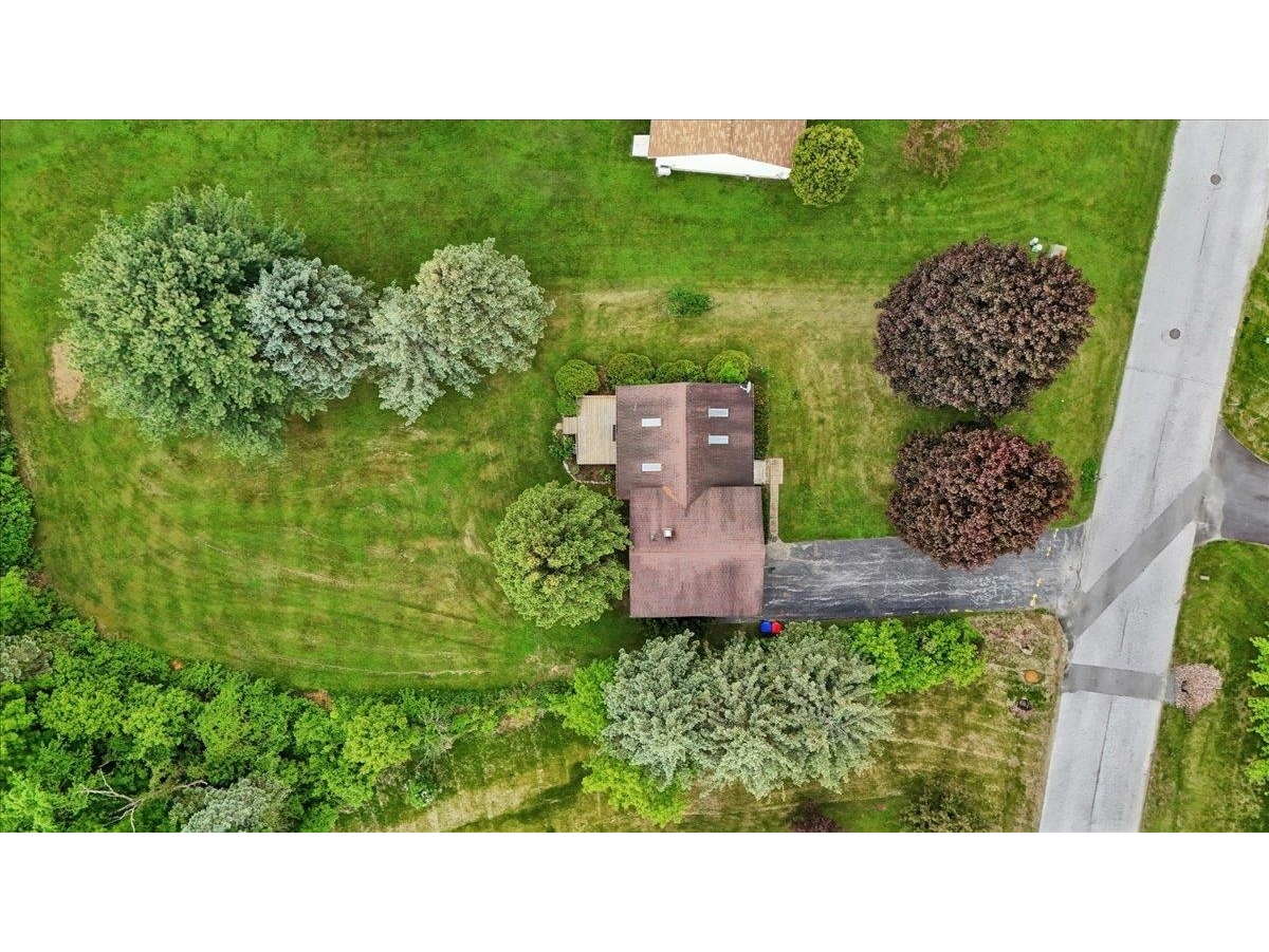 6 Meadowbrook Lane