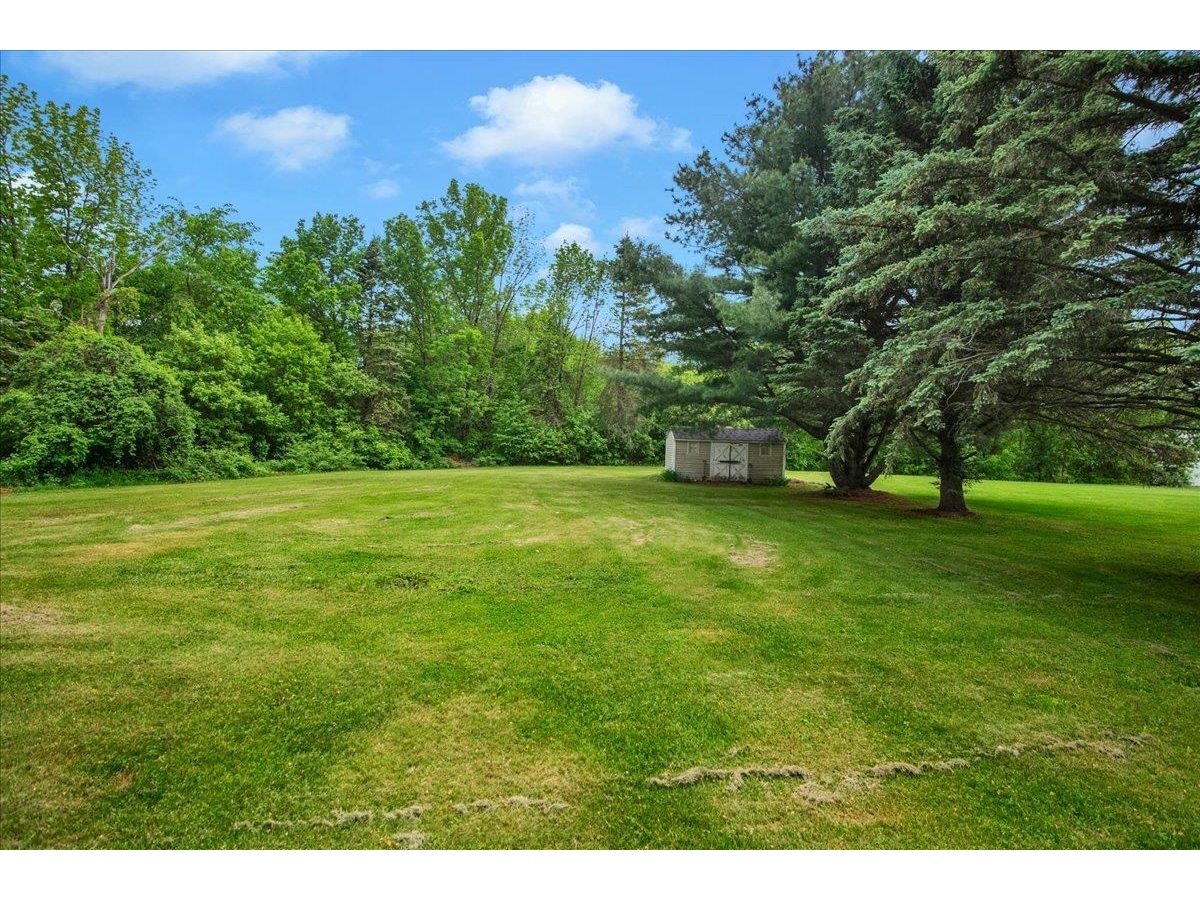 6 Meadowbrook Lane