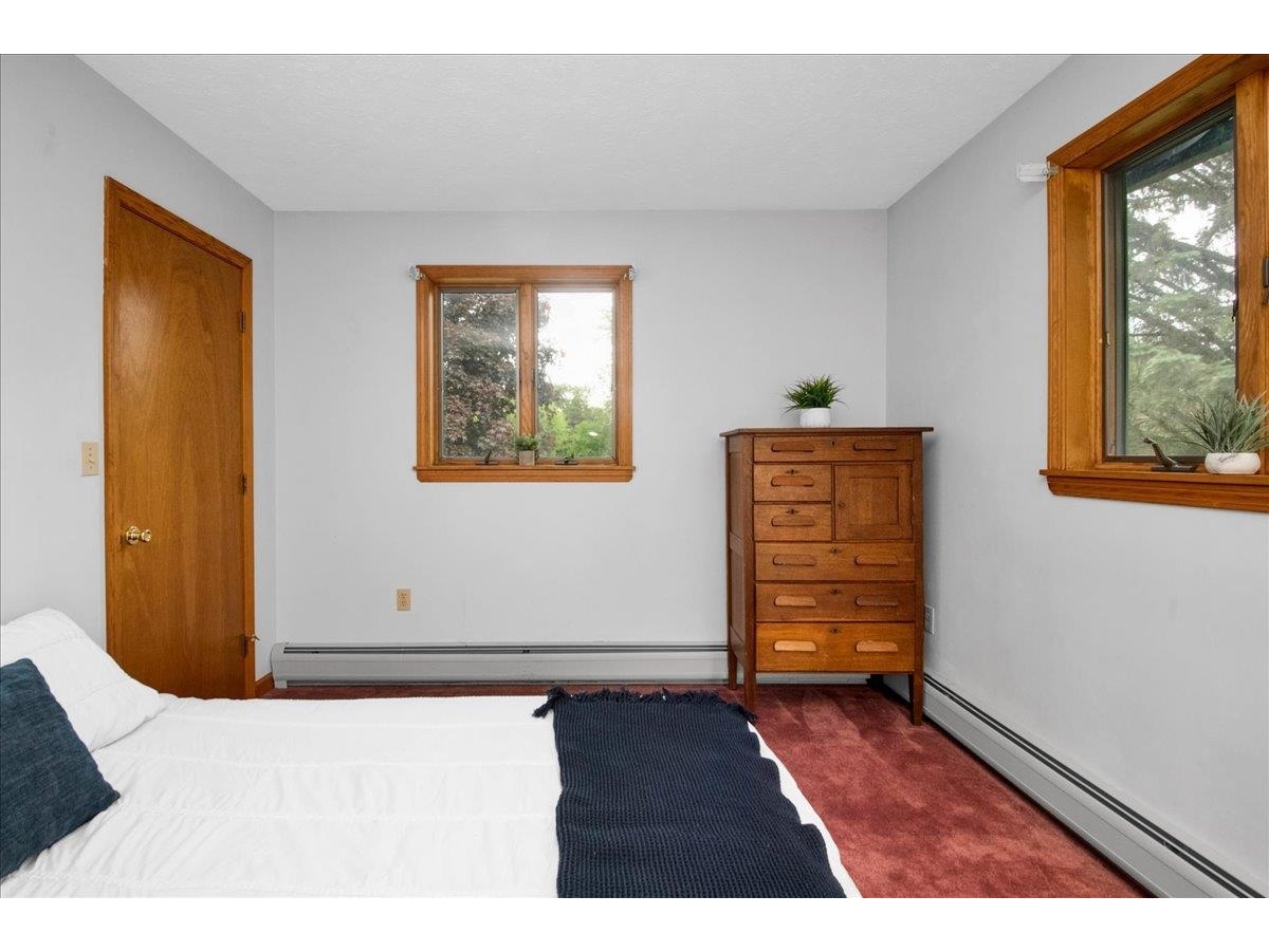 6 Meadowbrook Lane