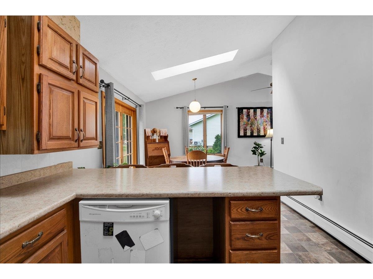 6 Meadowbrook Lane