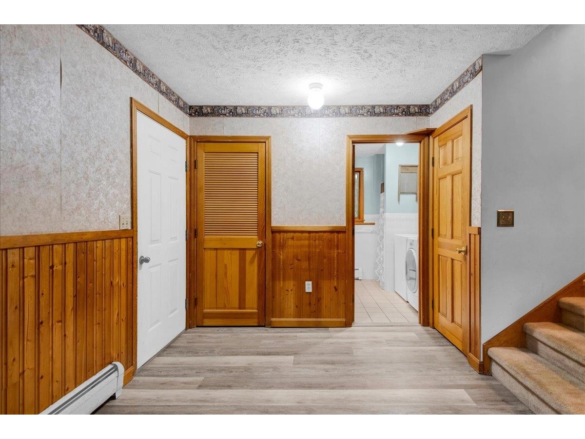 6 Meadowbrook Lane