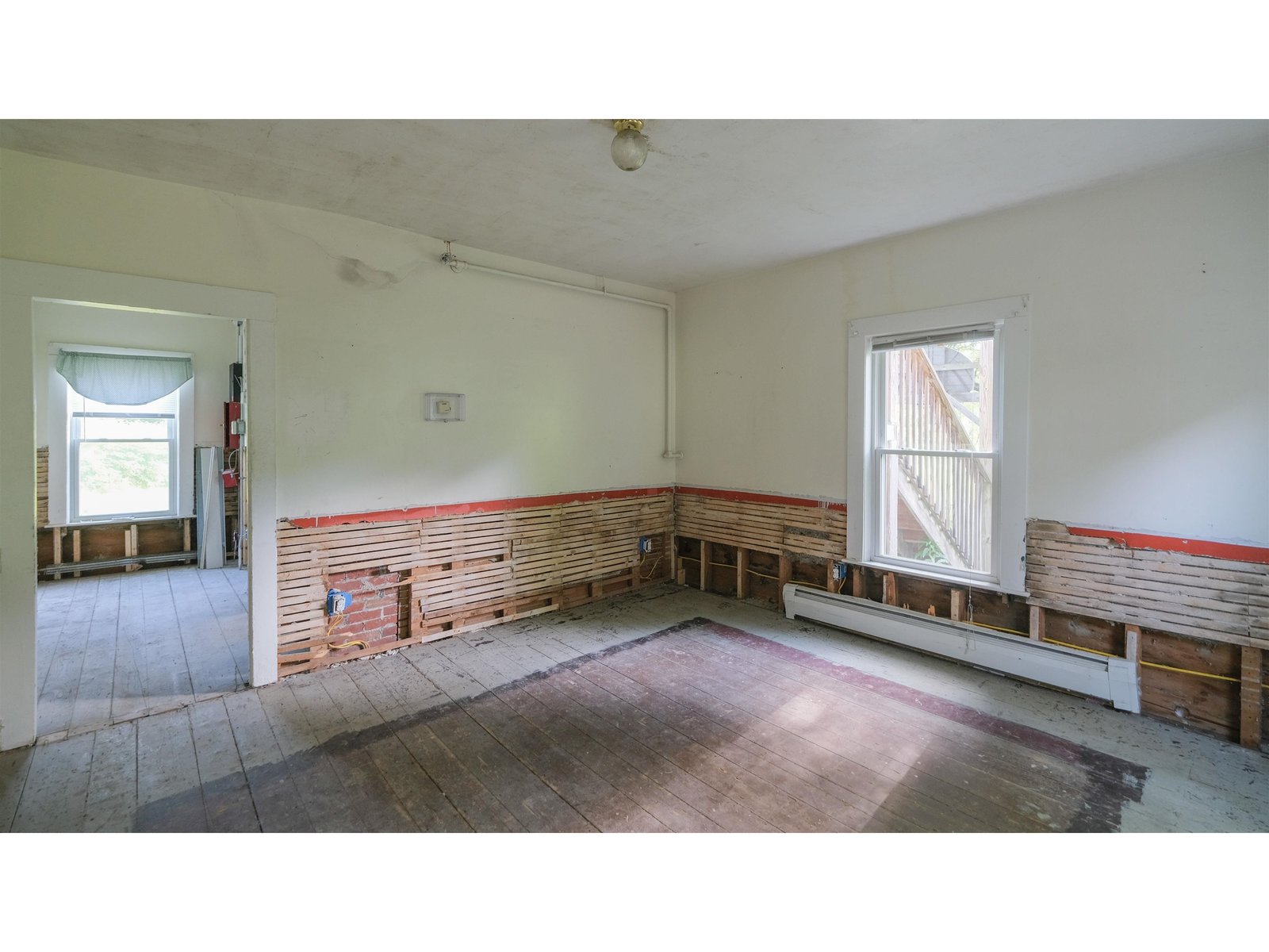 Game room to hall