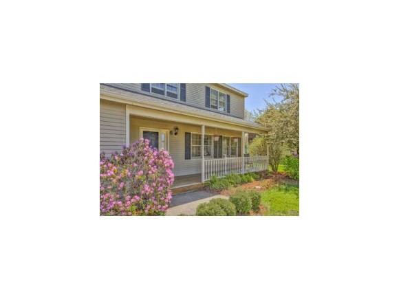 6 Moss Glen Lane