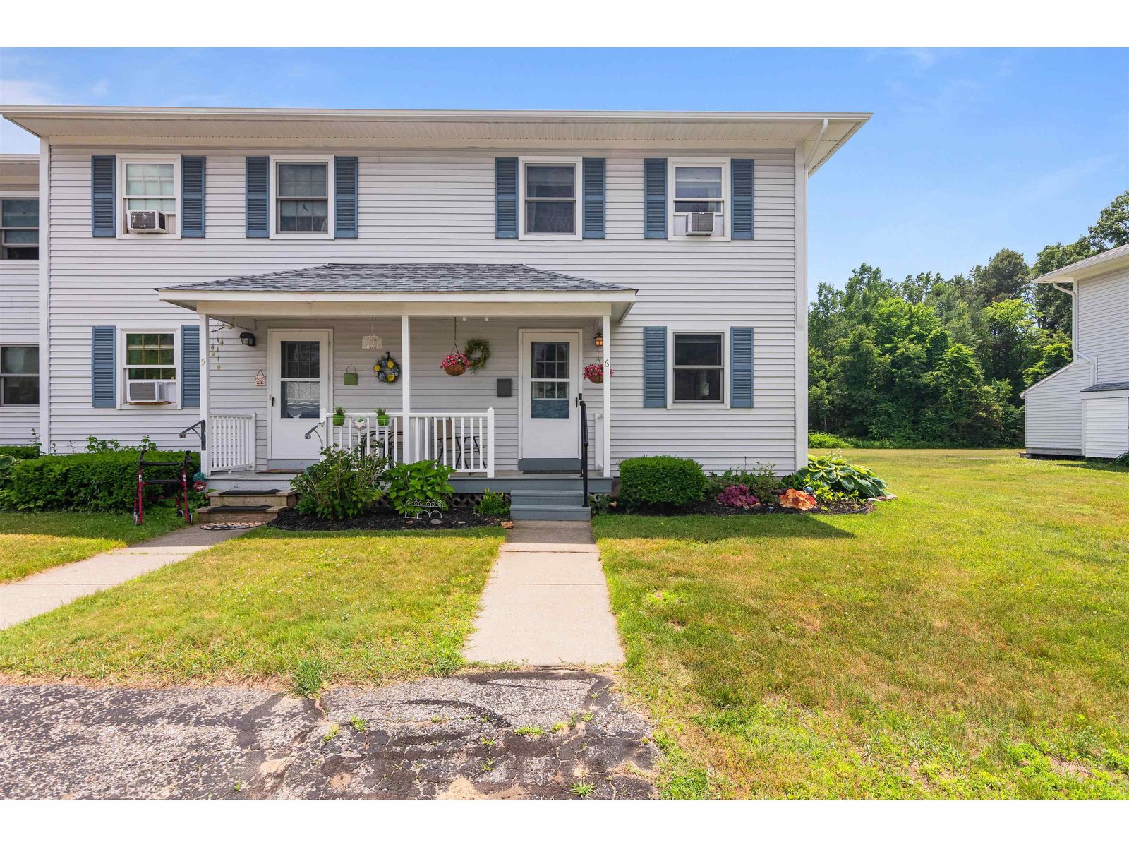 6 Parizo Street