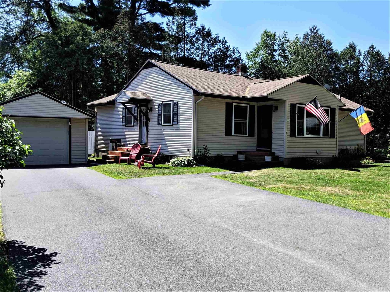 6 Pine Court