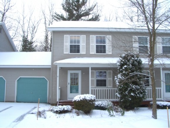 6 Pointe Dr, Unit 6