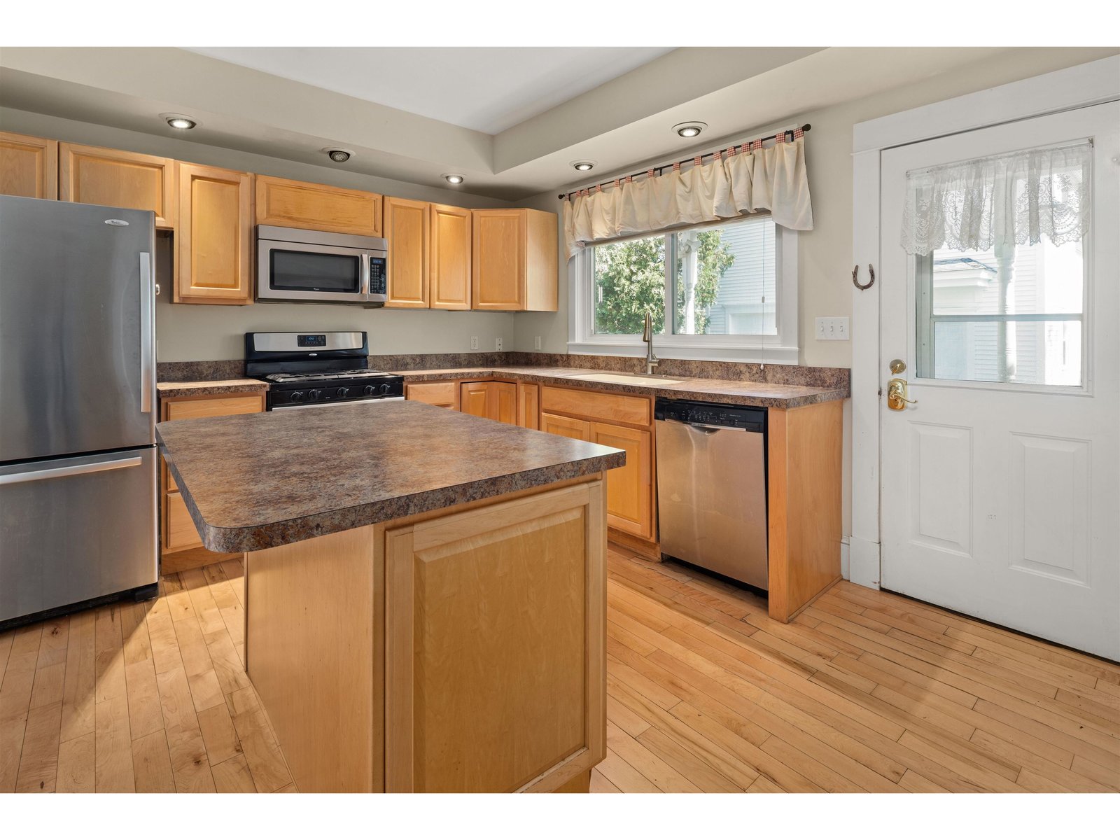 6 Randall Street, Unit 2